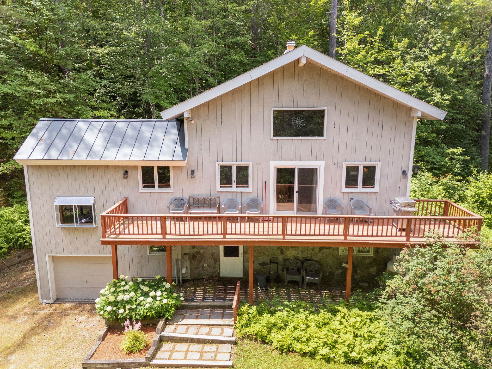 Homes for sale in Londonderry, VT | 196 Powder Mill Rd, Londonderry, VT 05148 | MLS# 5051227