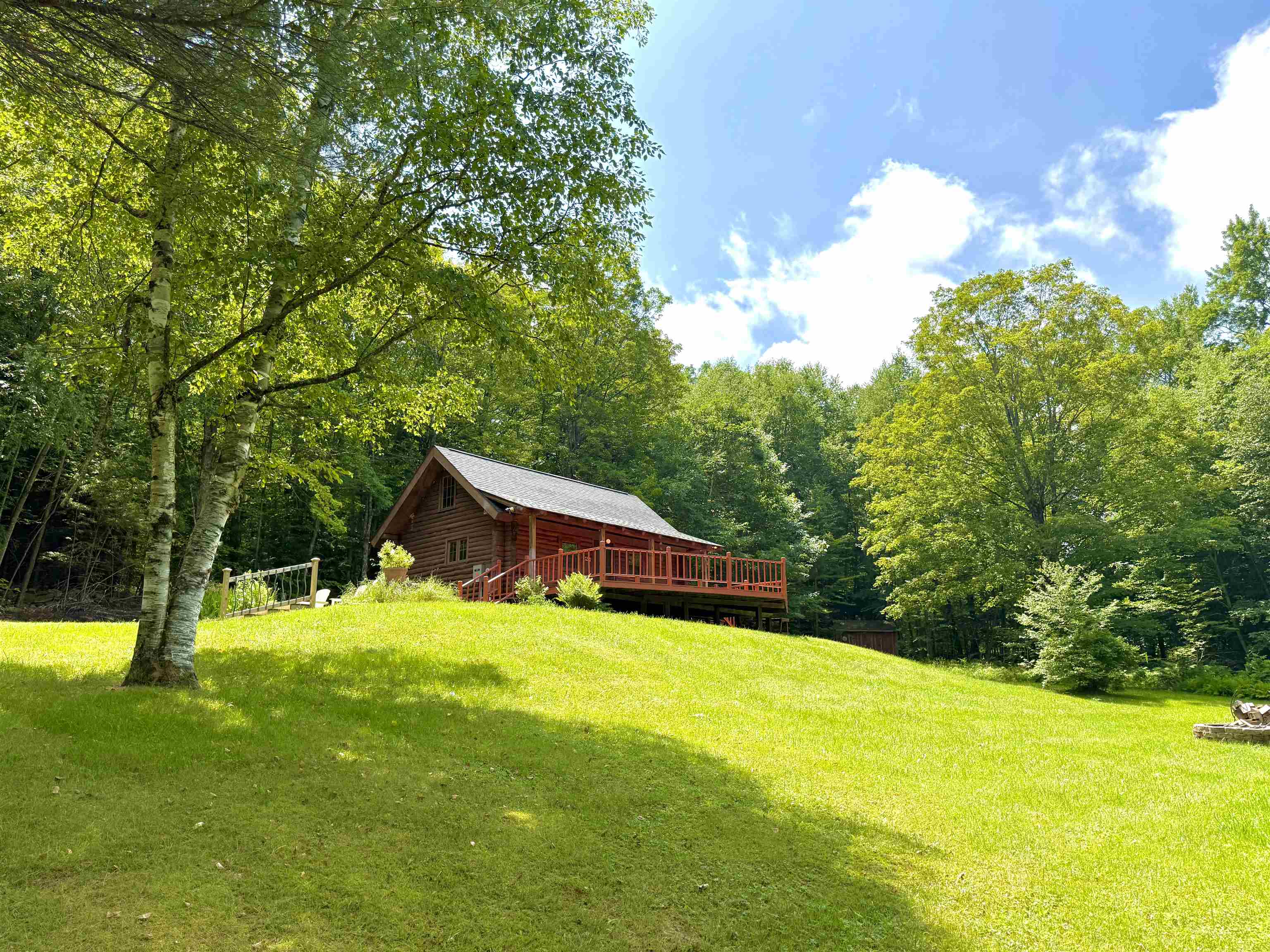 Chester VT Home for sale $$339,900 $378 per sq.ft.