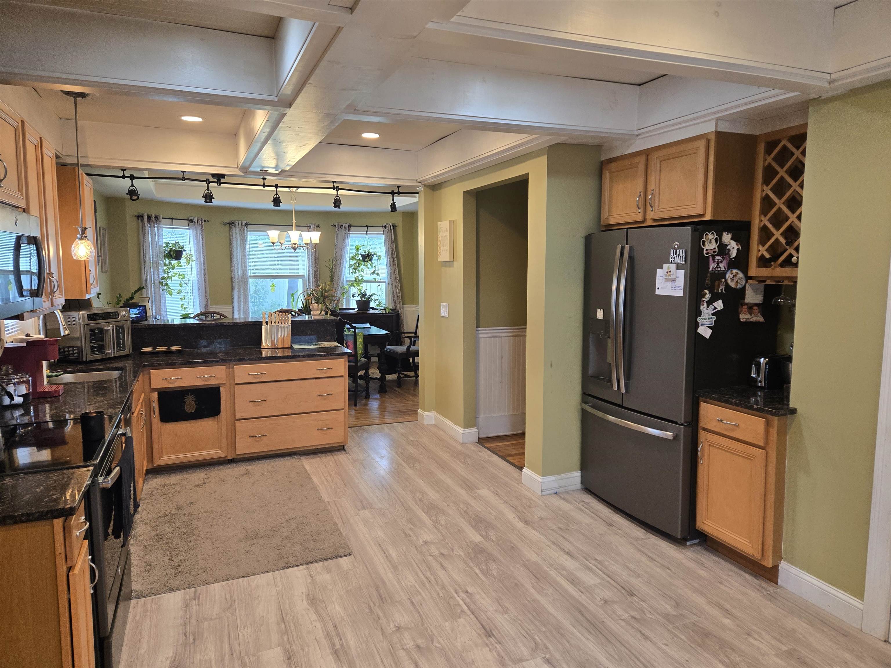 Homes for sale in Manchester, NH | 841 Beech St, Manchester, NH 03104 | MLS# 5051542