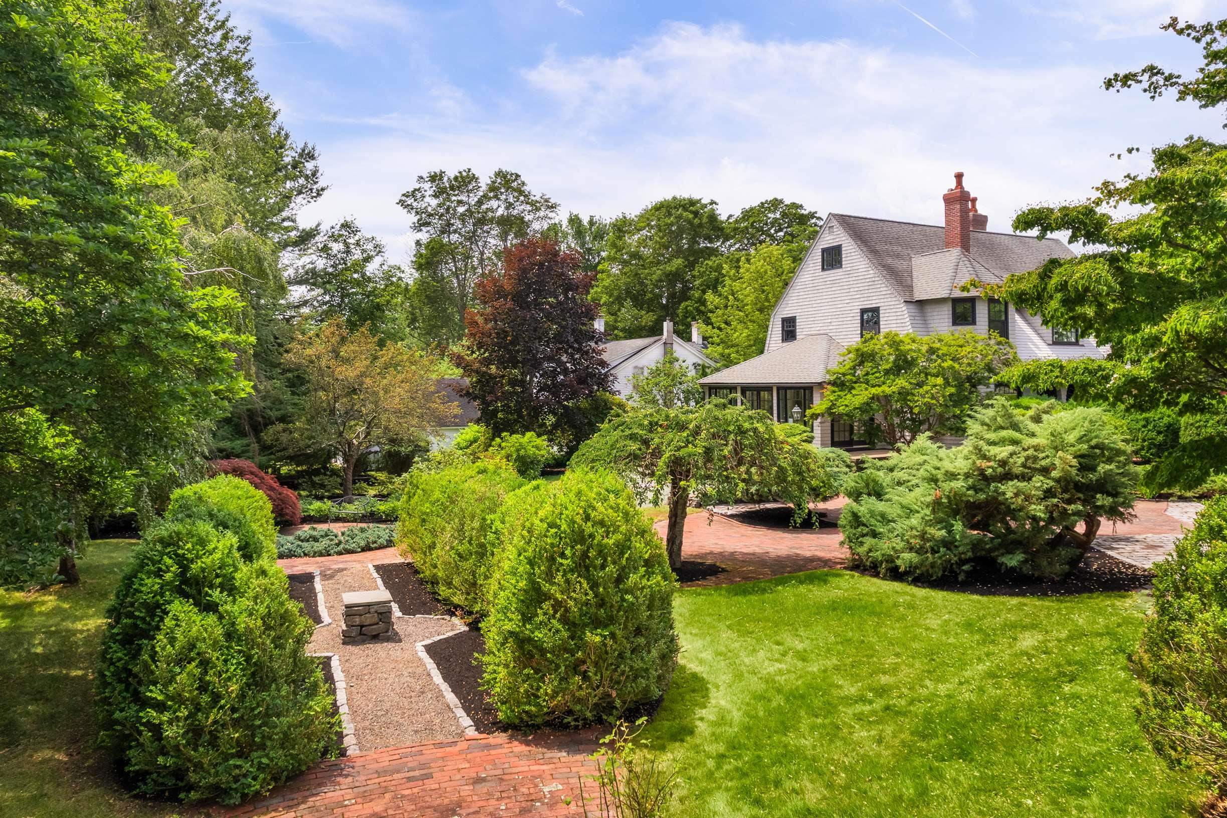 Homes for sale in York, ME | 419 & 425 York St, York, ME 03909 | MLS# 5051584