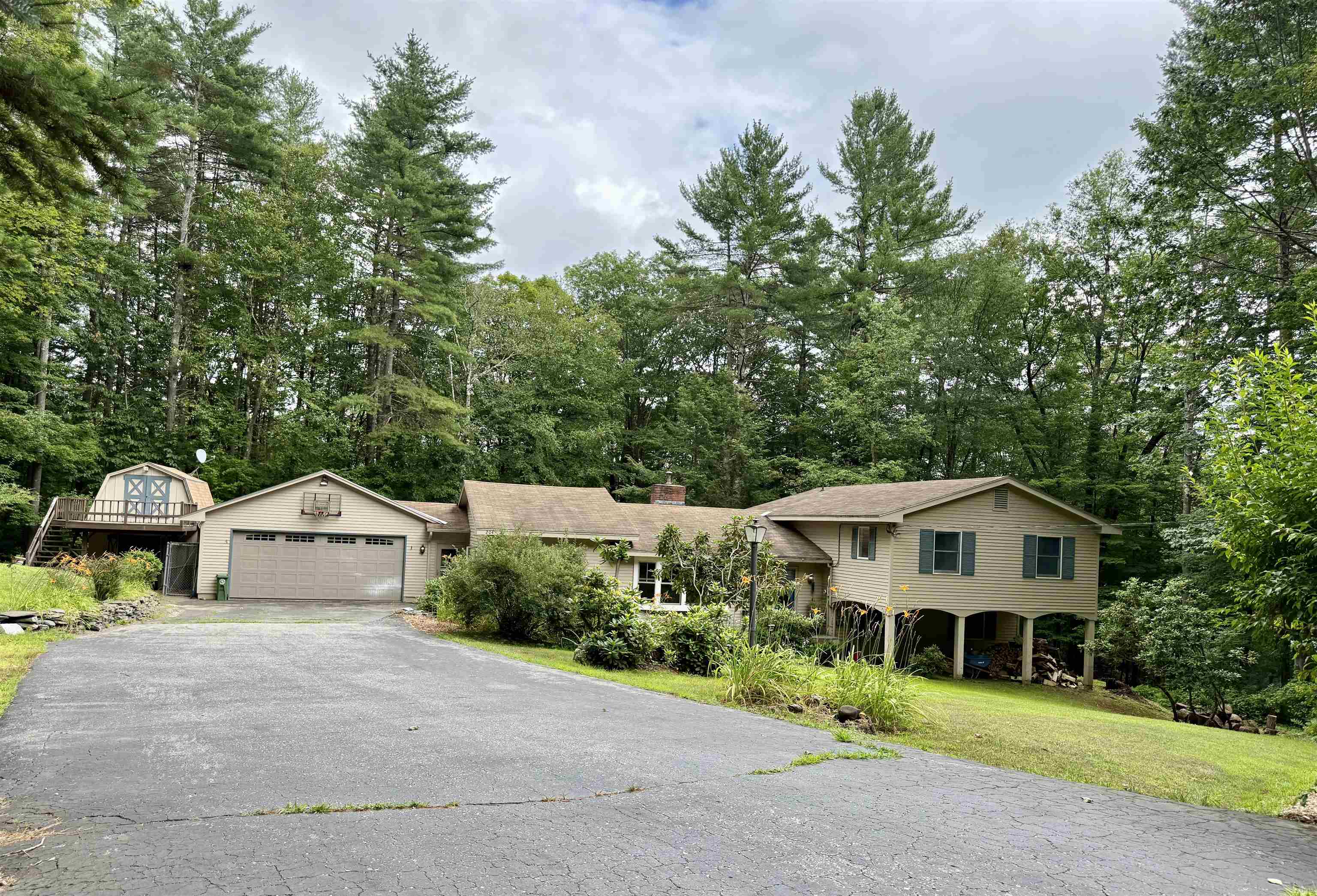 Homes for sale in Brattleboro, VT | 204 Meetinghouse Ln, Brattleboro, VT 05301 | MLS# 5052046