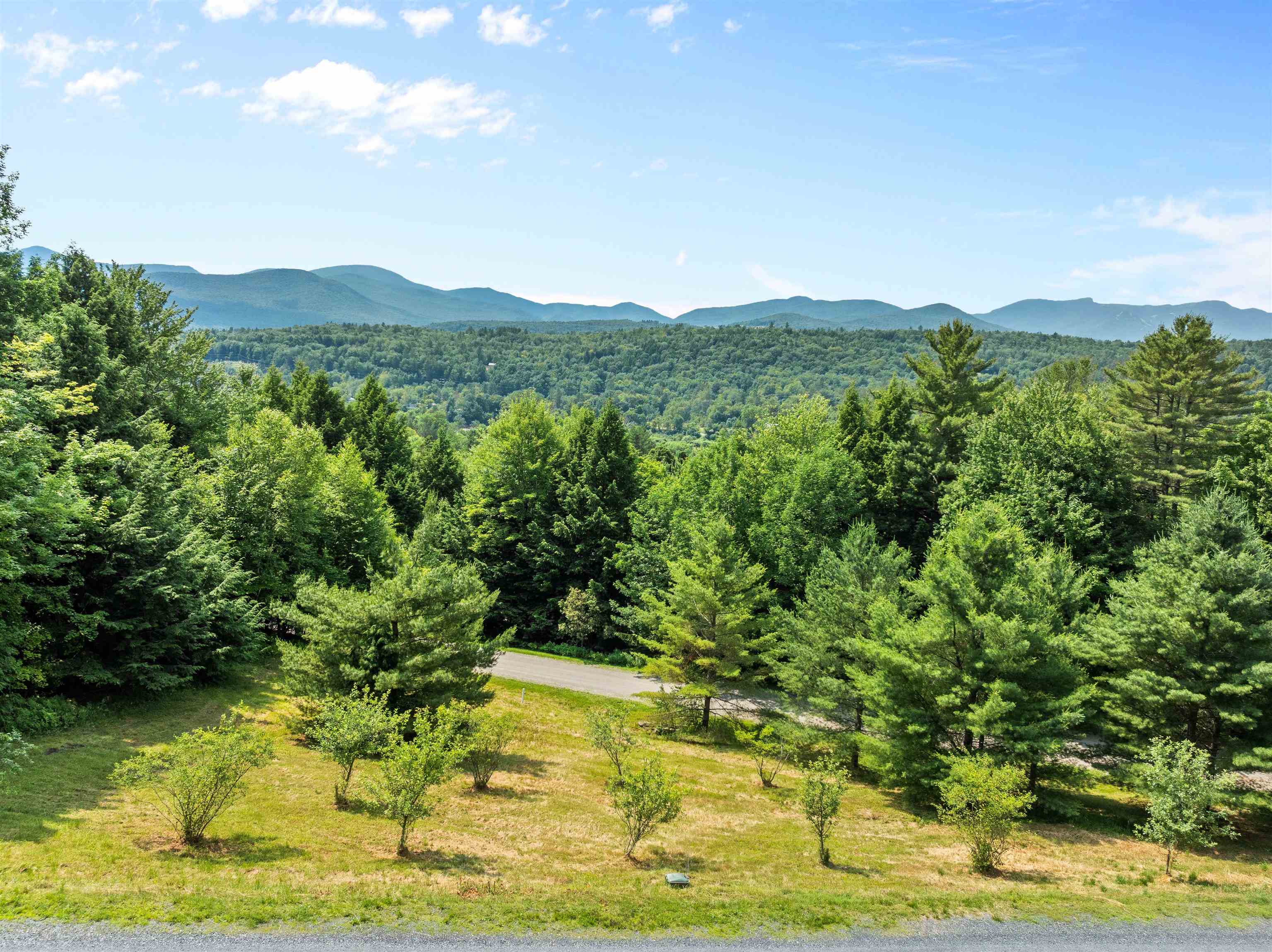 Homes for sale in Stowe, VT | 458 Old Farm Rd, Stowe, VT 05672 | MLS# 5052150