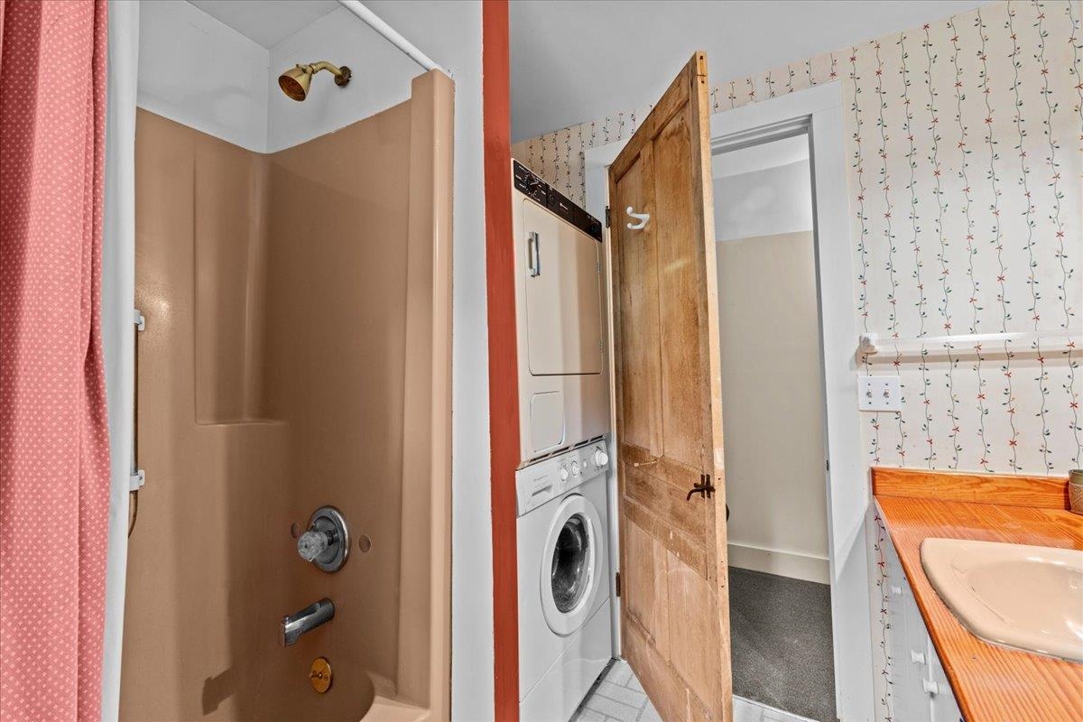 Homes for sale in Waterbury, VT | 3515 Gregg Hill Rd, Waterbury, VT 05677 | MLS# 5052306