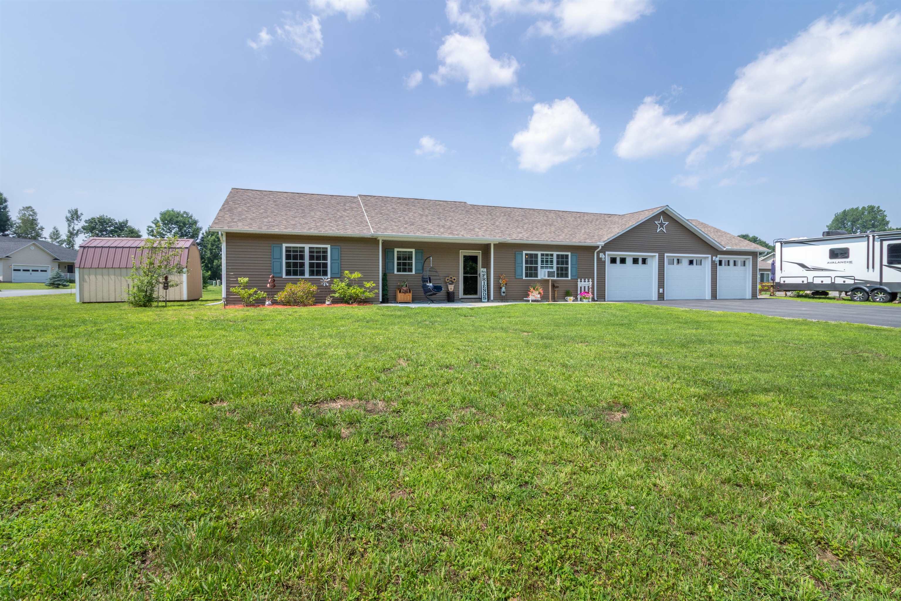 Homes for sale in Derby, VT | 120 Dashner Cir, Derby, VT 05830 | MLS# 5052437