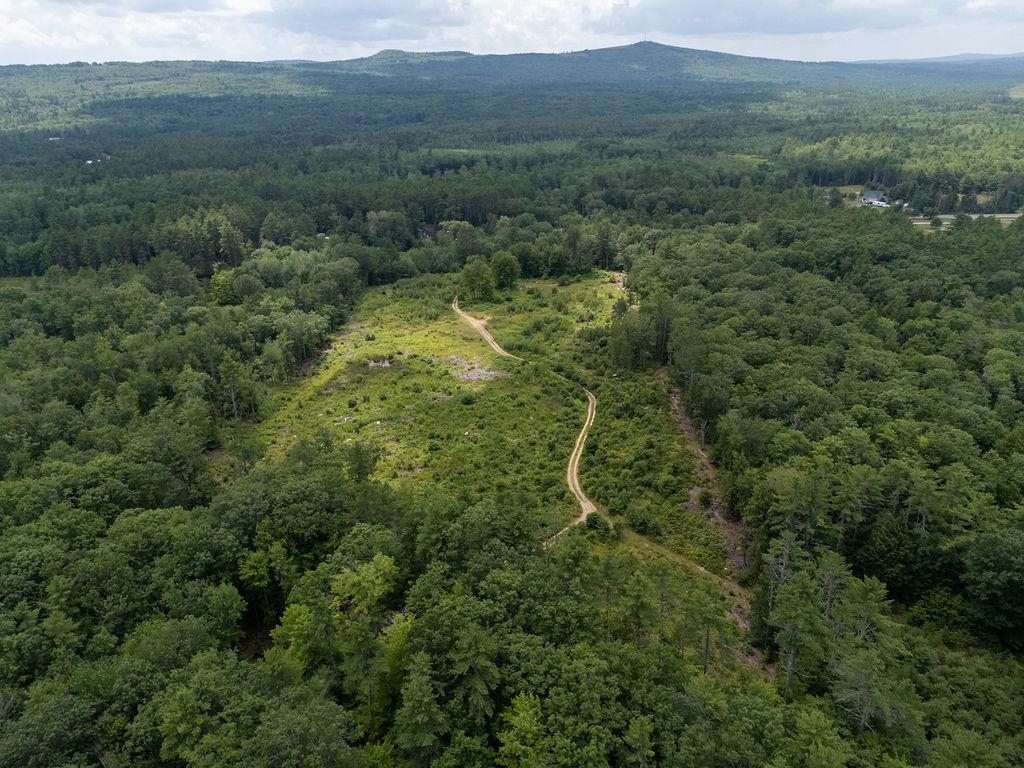 Homes for sale in New Durham, NH | 90 Old Bay Rd, New Durham, NH 03855 | MLS# 5052494