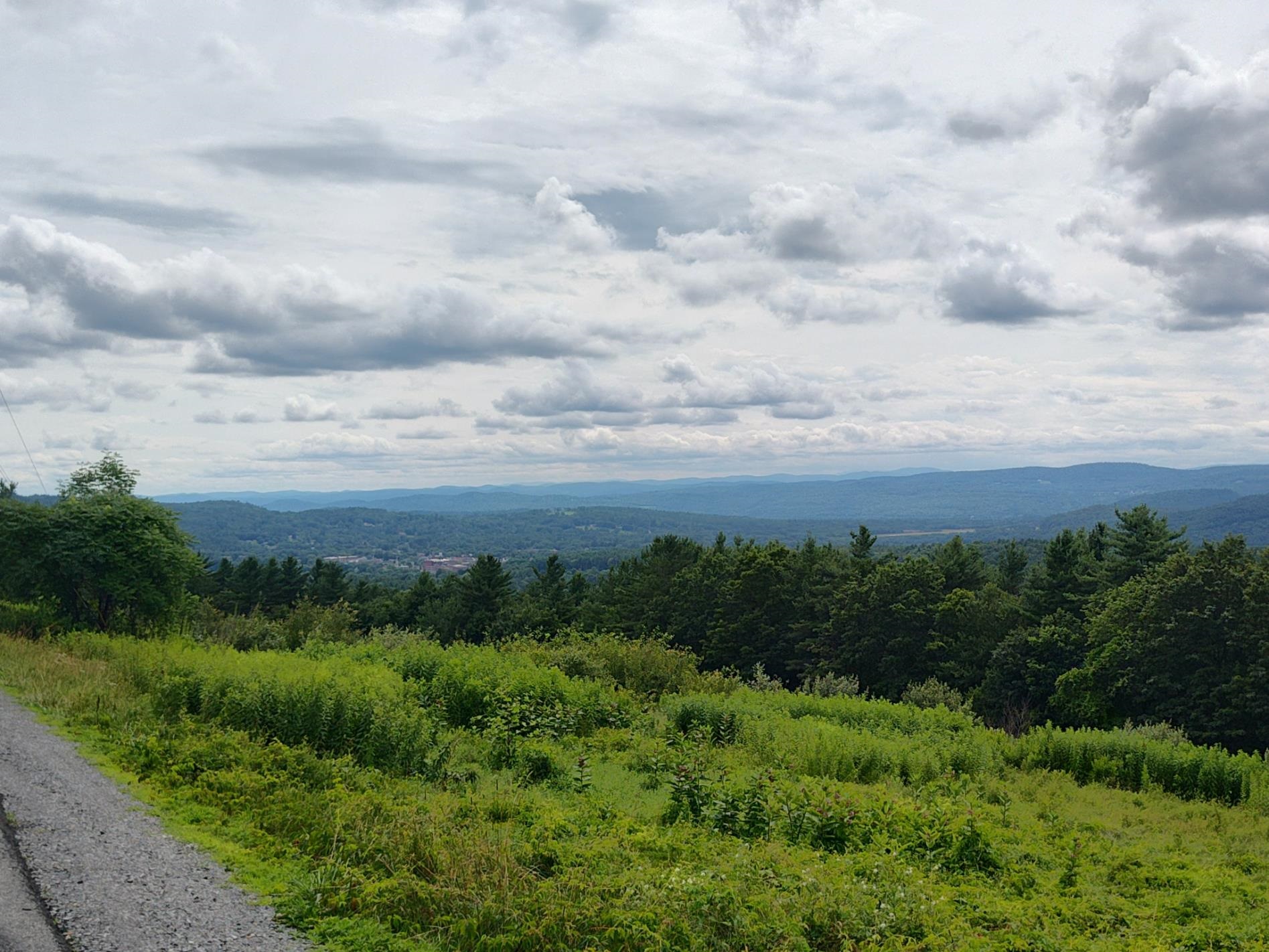 Cat Hole Rd, Claremont, NH 03743