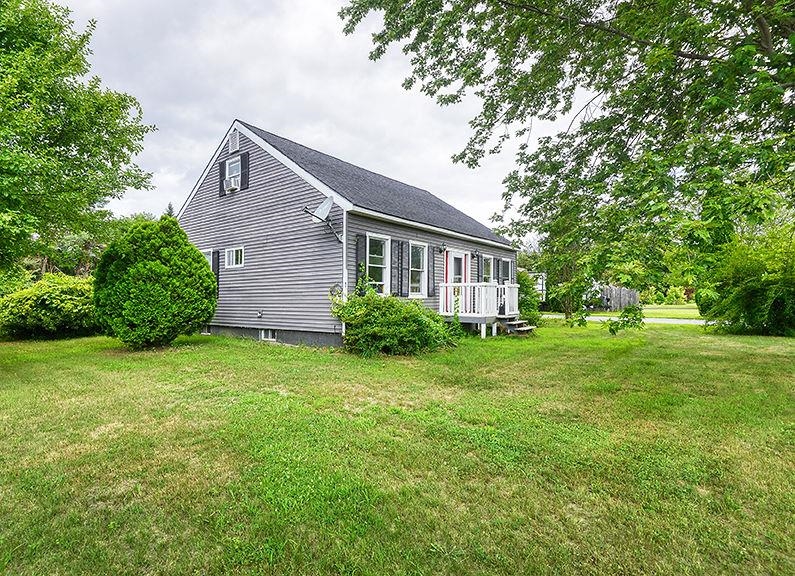 Photo of 40 Dearborn Circle Walpole NH 03608