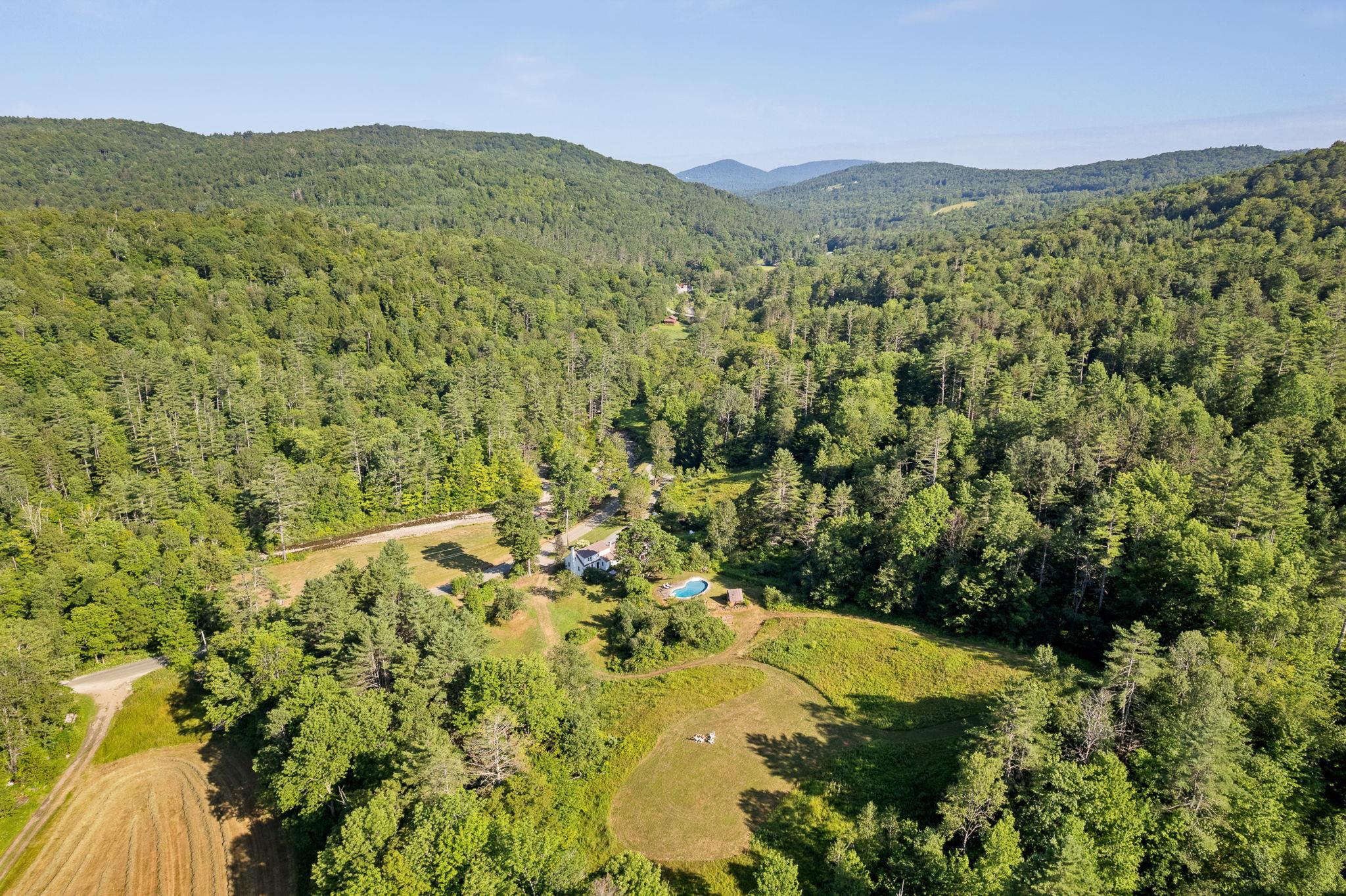 One of the best features, may be the EC Fiber internet; 23714526