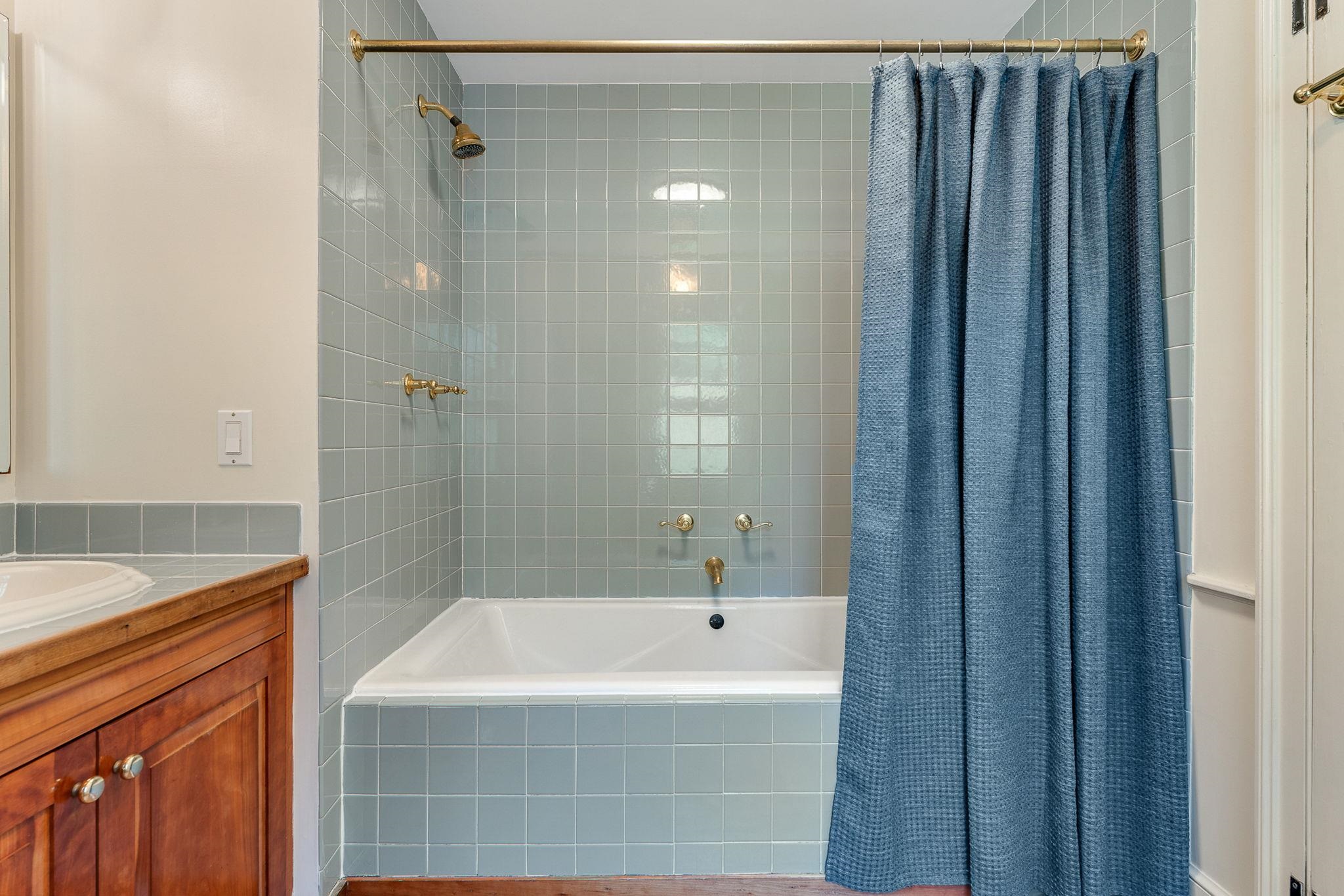 Primary Full bath with soaking whirlpool tub. 23714554