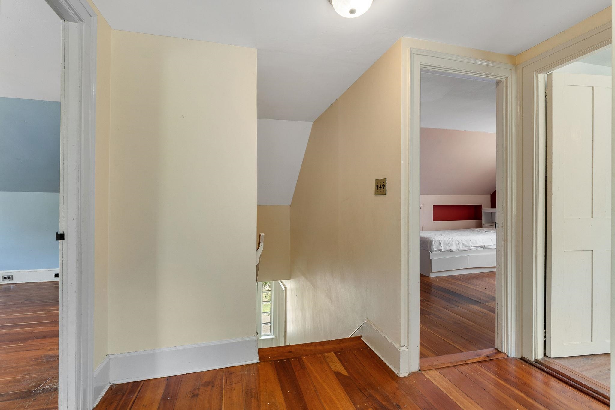 The "kids quarters", whether it be guests, children or inlaws... 23714555