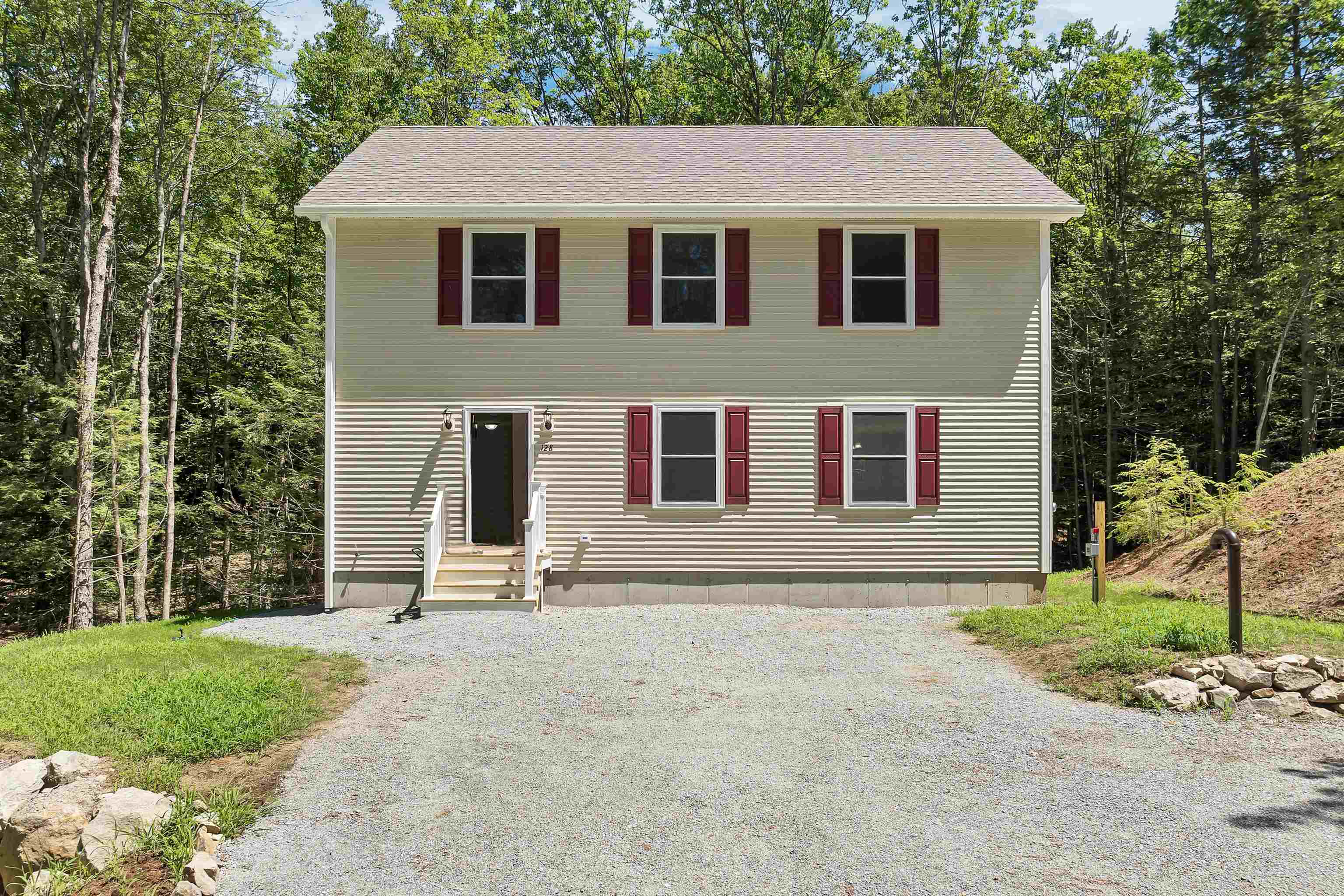 Bennington NH Home for sale $$499,900 $267 per sq.ft.