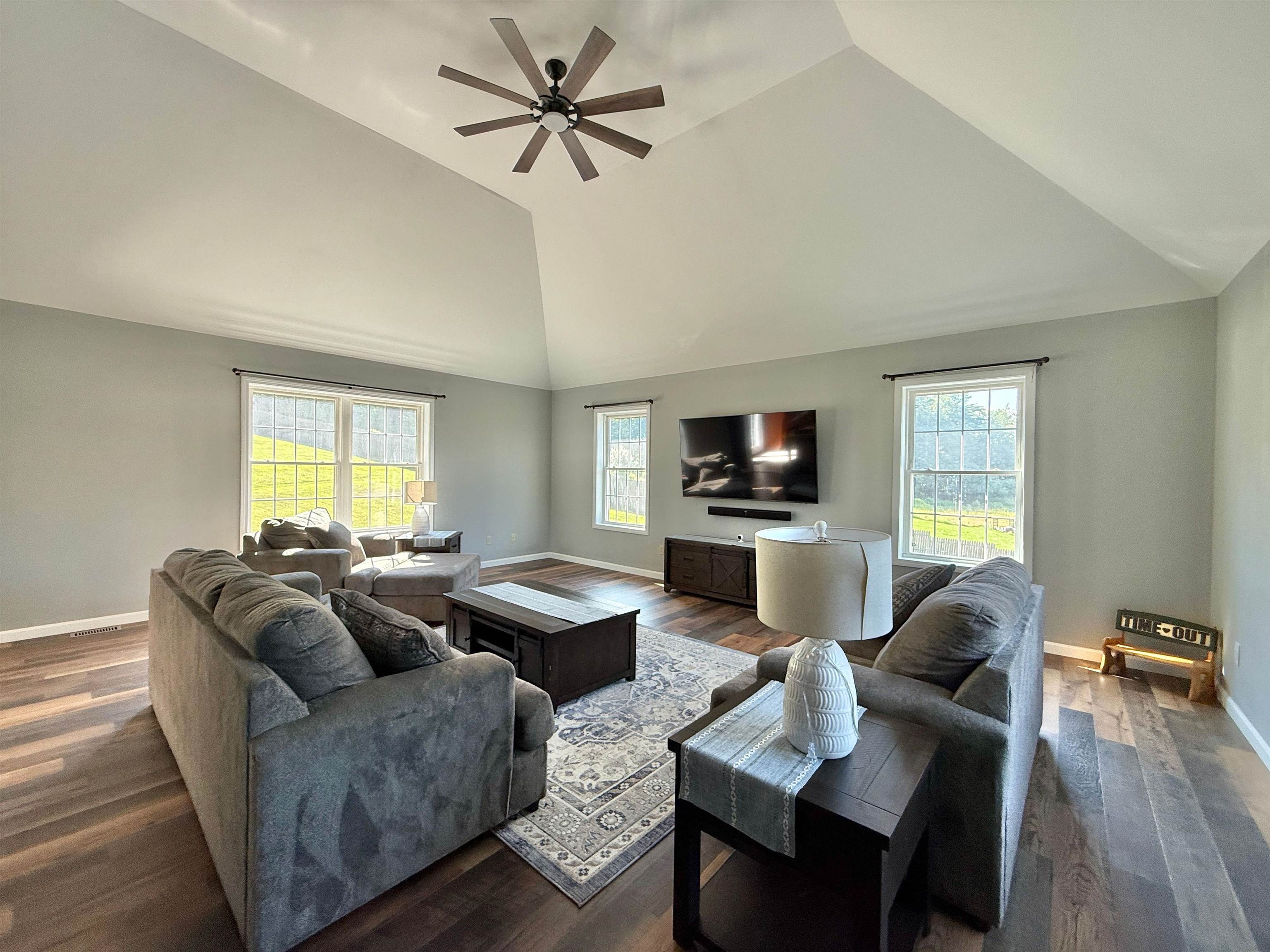 Homes for sale in Weare, NH | 233 North Stark Hwy, Weare, NH 03281 | MLS# 5052899