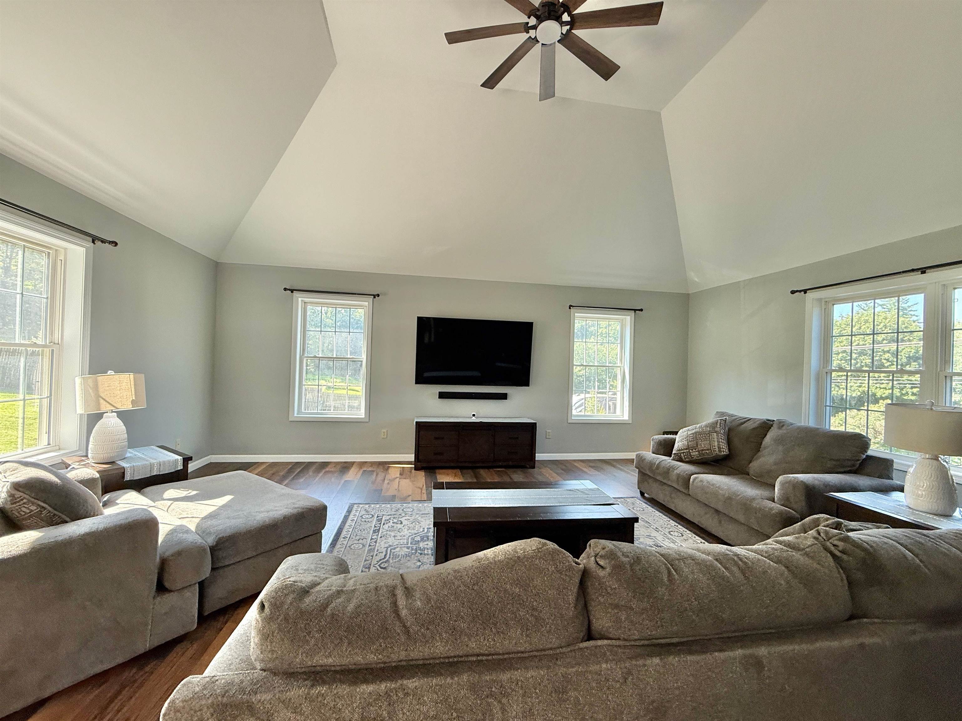 Homes for sale in Weare, NH | 233 North Stark Hwy, Weare, NH 03281 | MLS# 5052899