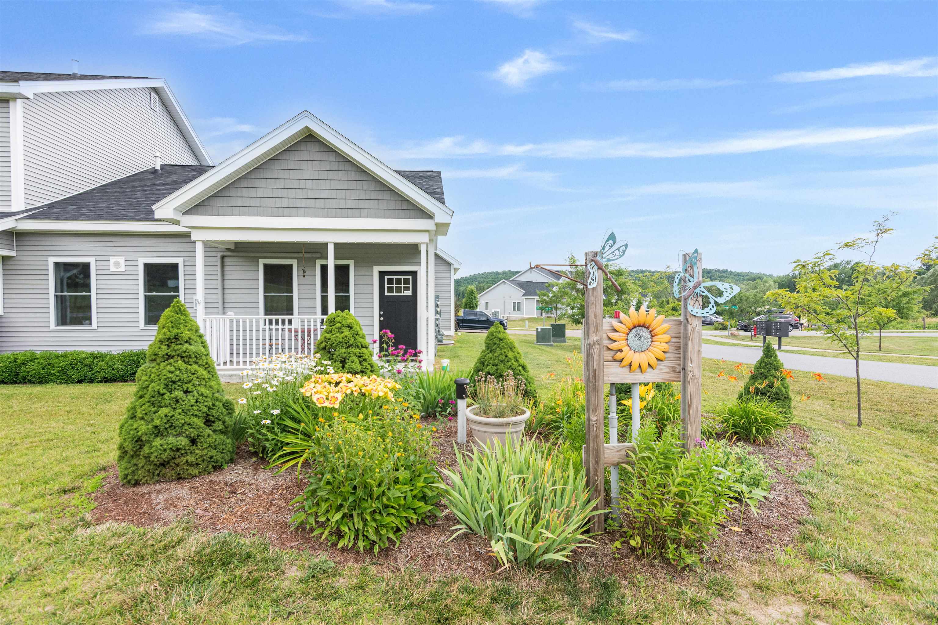 Homes for sale in Hinesburg, VT | 13 Clover Ln, Hinesburg, VT 05461 | MLS# 5052938