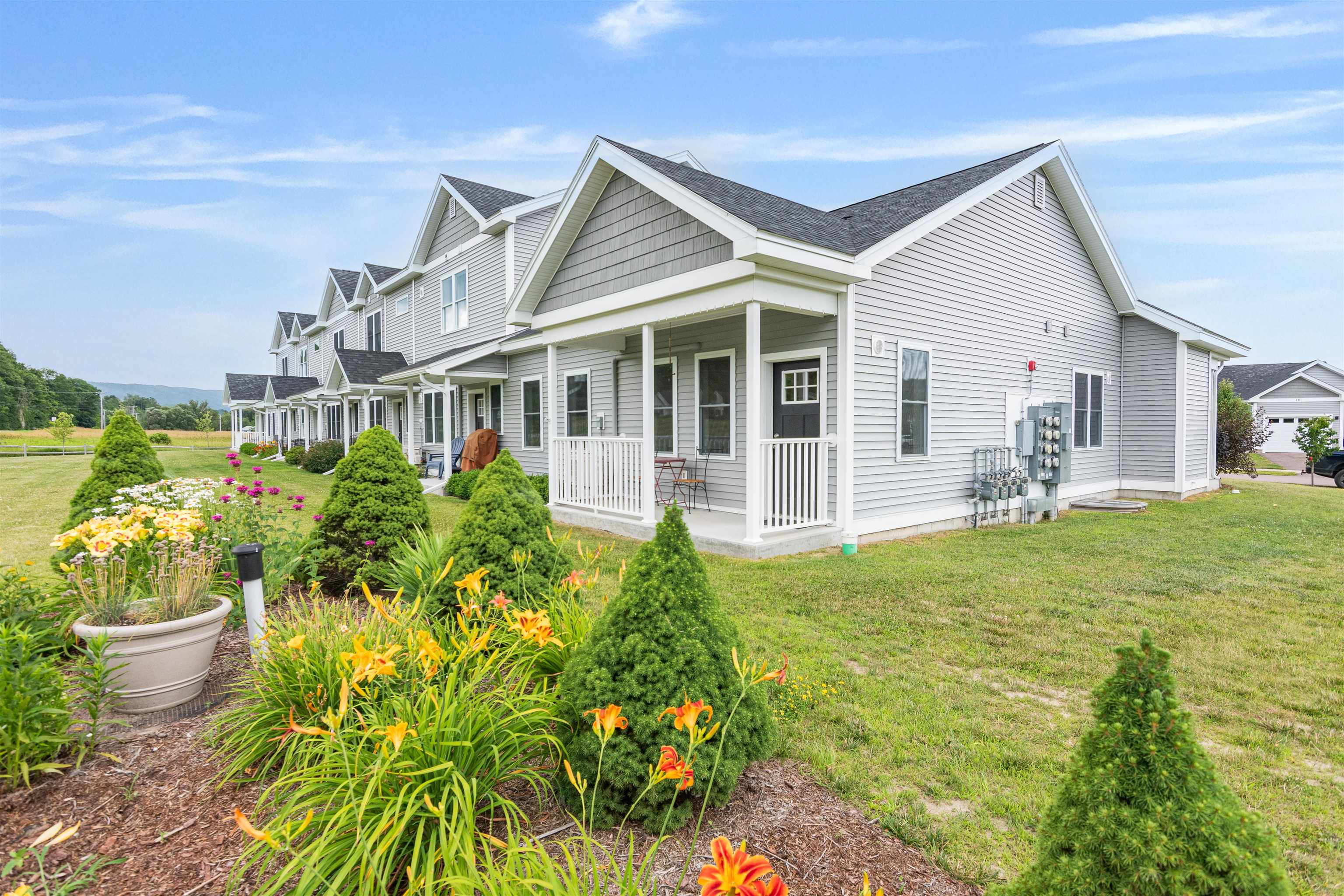 Homes for sale in Hinesburg, VT | 13 Clover Ln, Hinesburg, VT 05461 | MLS# 5052938