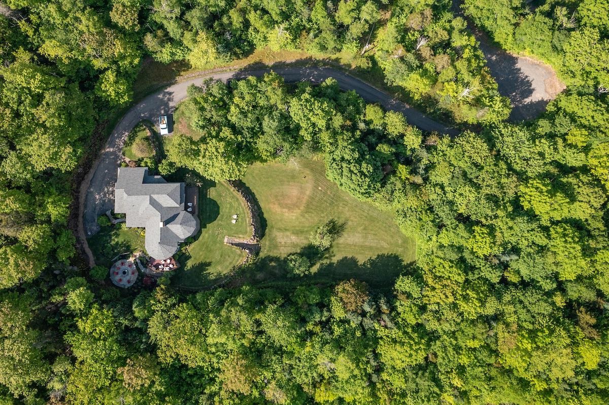 105 N Hampshire Ridge Rd, Jackson, NH 03846