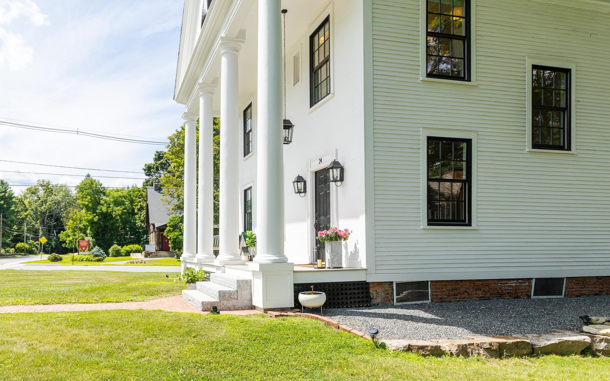 24 Westminster St, Walpole, NH 03608