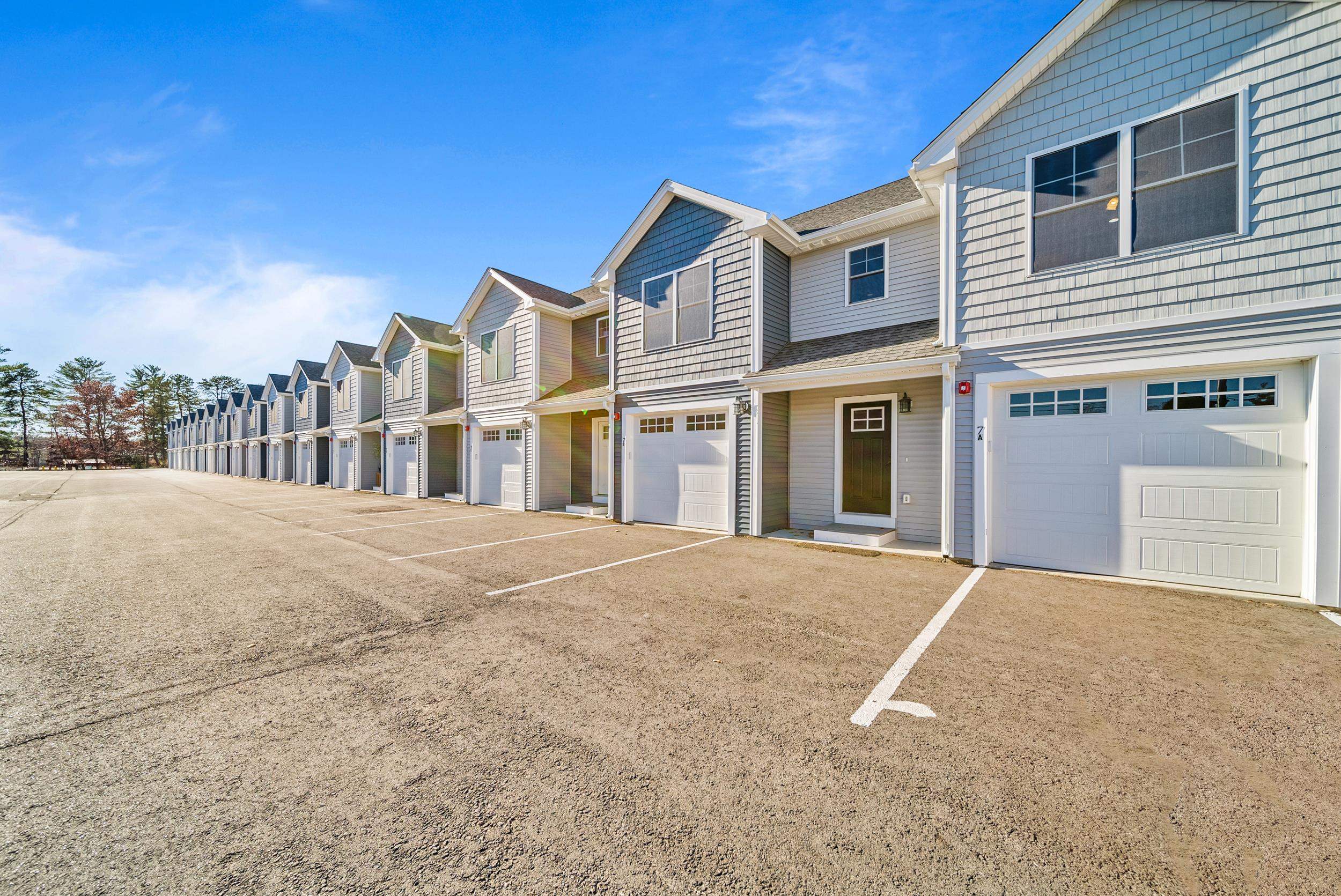 Nashua NH Condo for sale $$499,900 $378 per sq.ft.