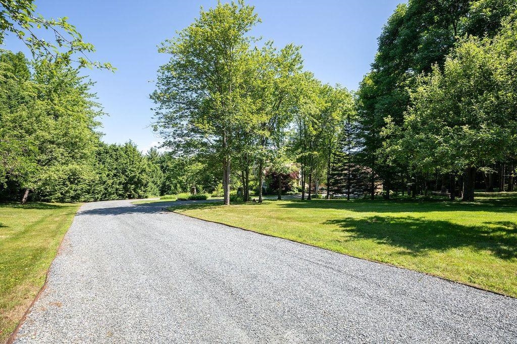 Homes for sale in Hartford, VT | 134 Chester Arthur Rd, Hartford, VT 05059 | MLS# 5053412