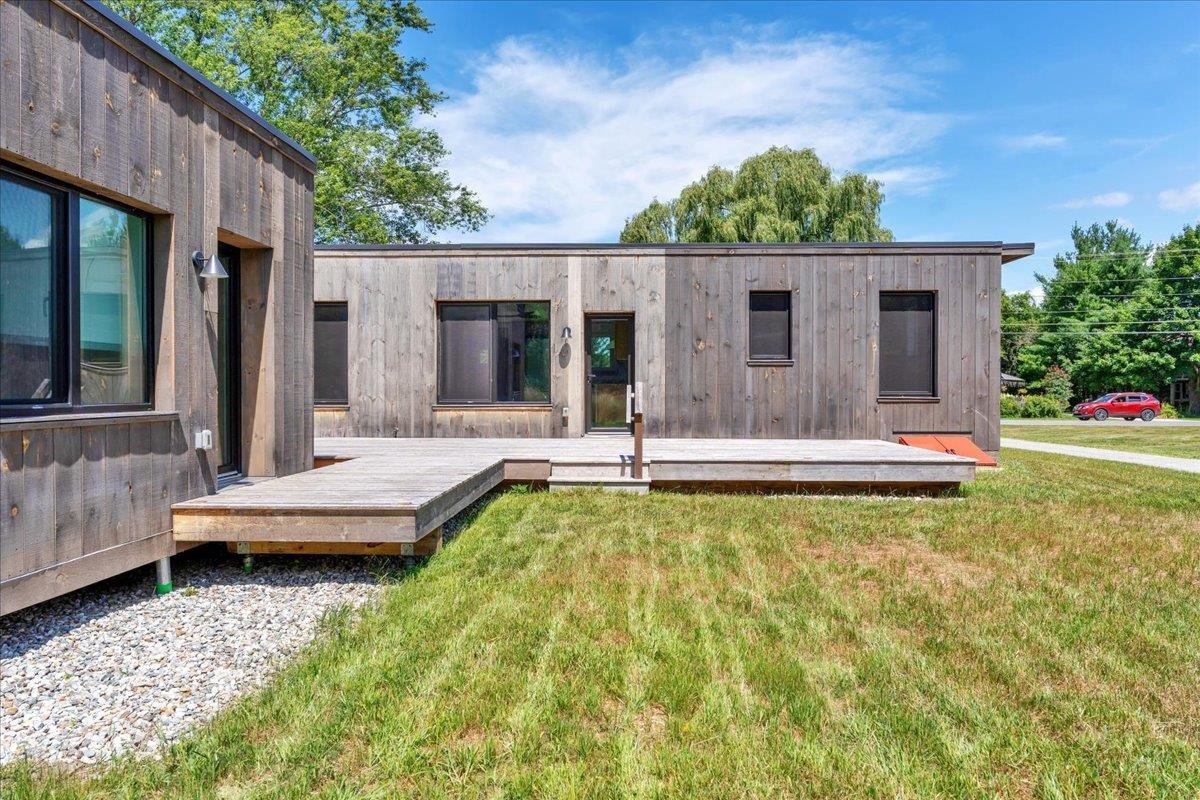 Homes for sale in Shelburne, VT | 868 Falls Rd, Shelburne, VT 05482 | MLS# 5053437