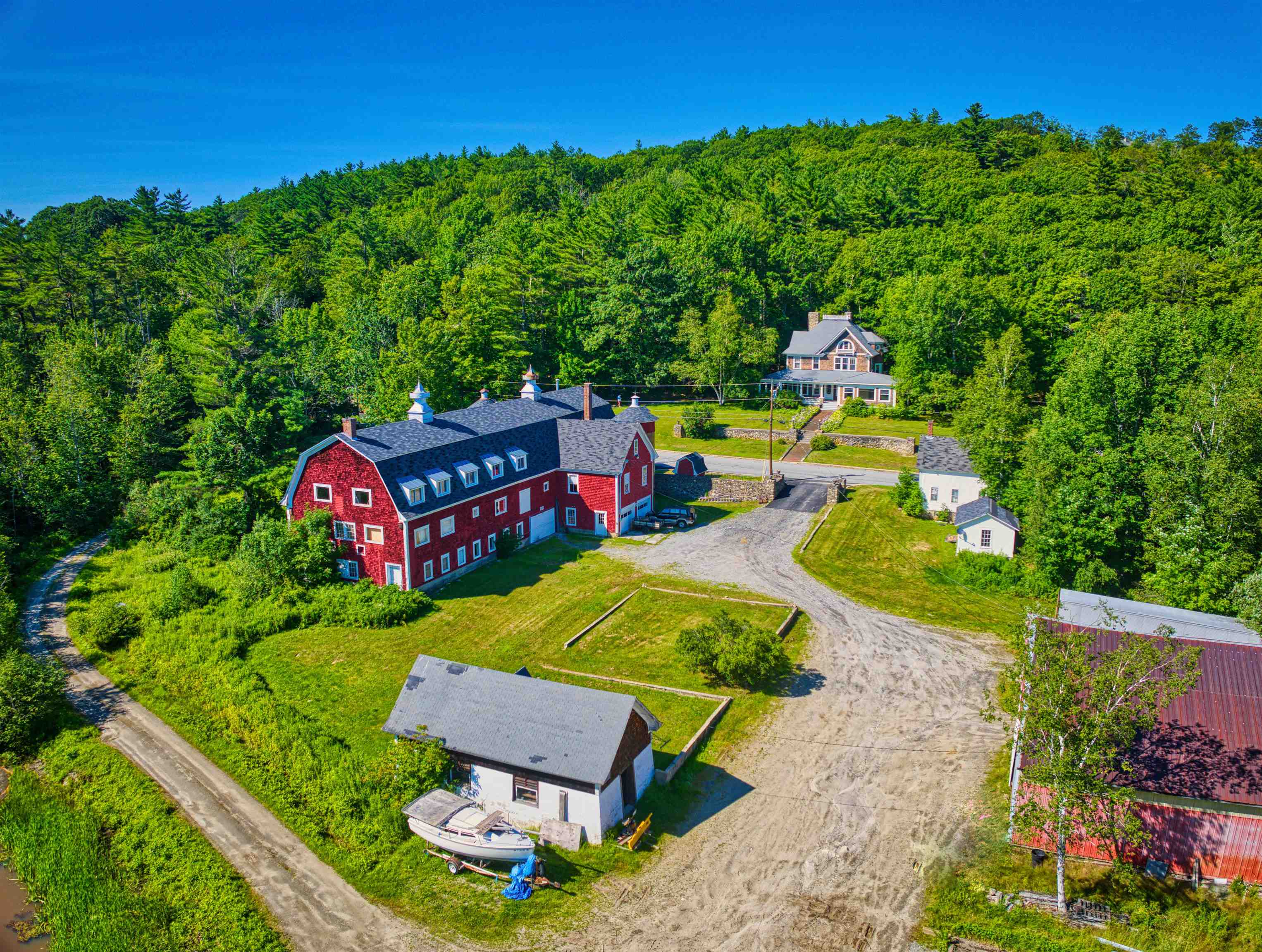 SUNAPEE NH Commercial Property for sale $$1,950,000 | $90 per sq.ft.