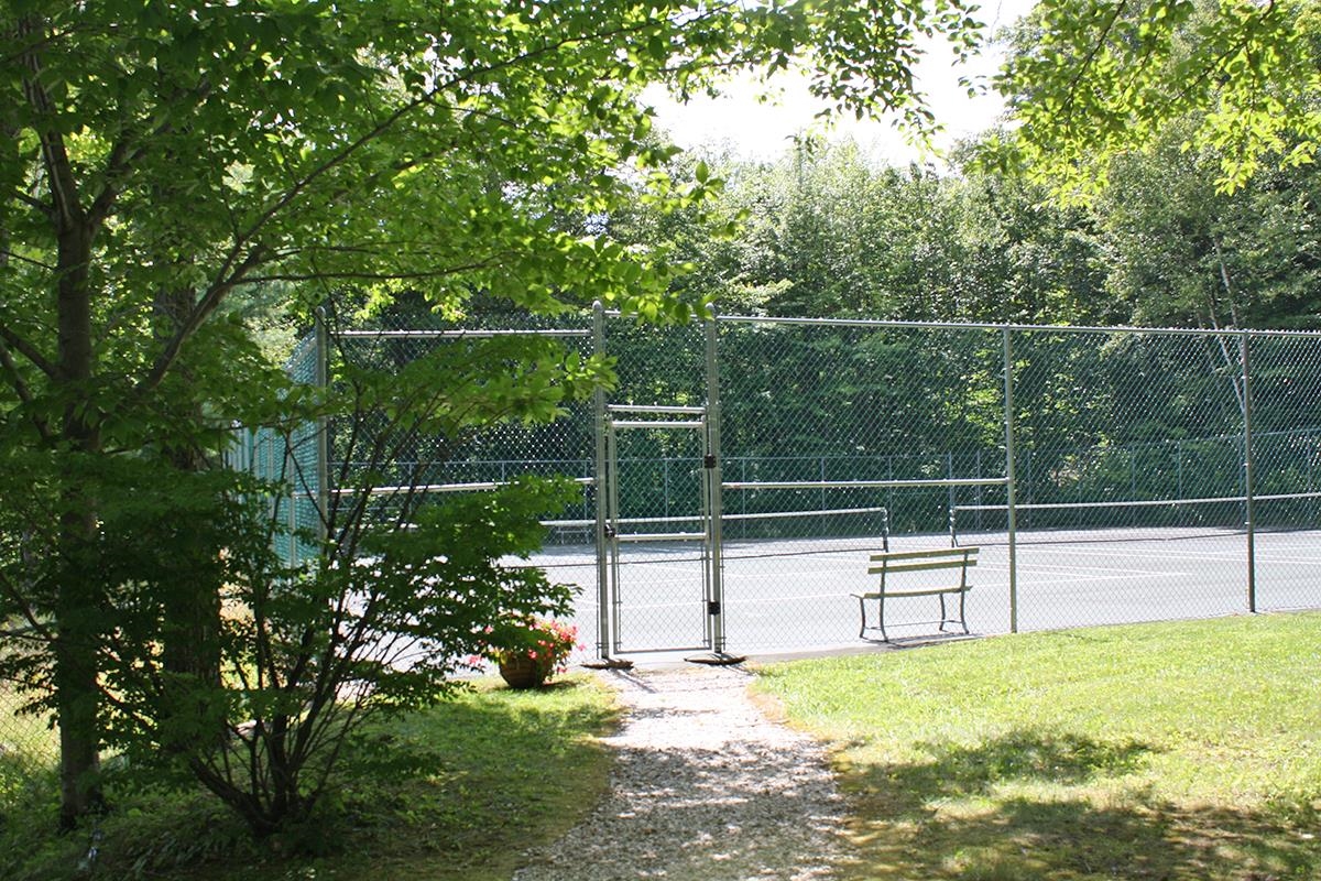 Tennis Courts 23710961