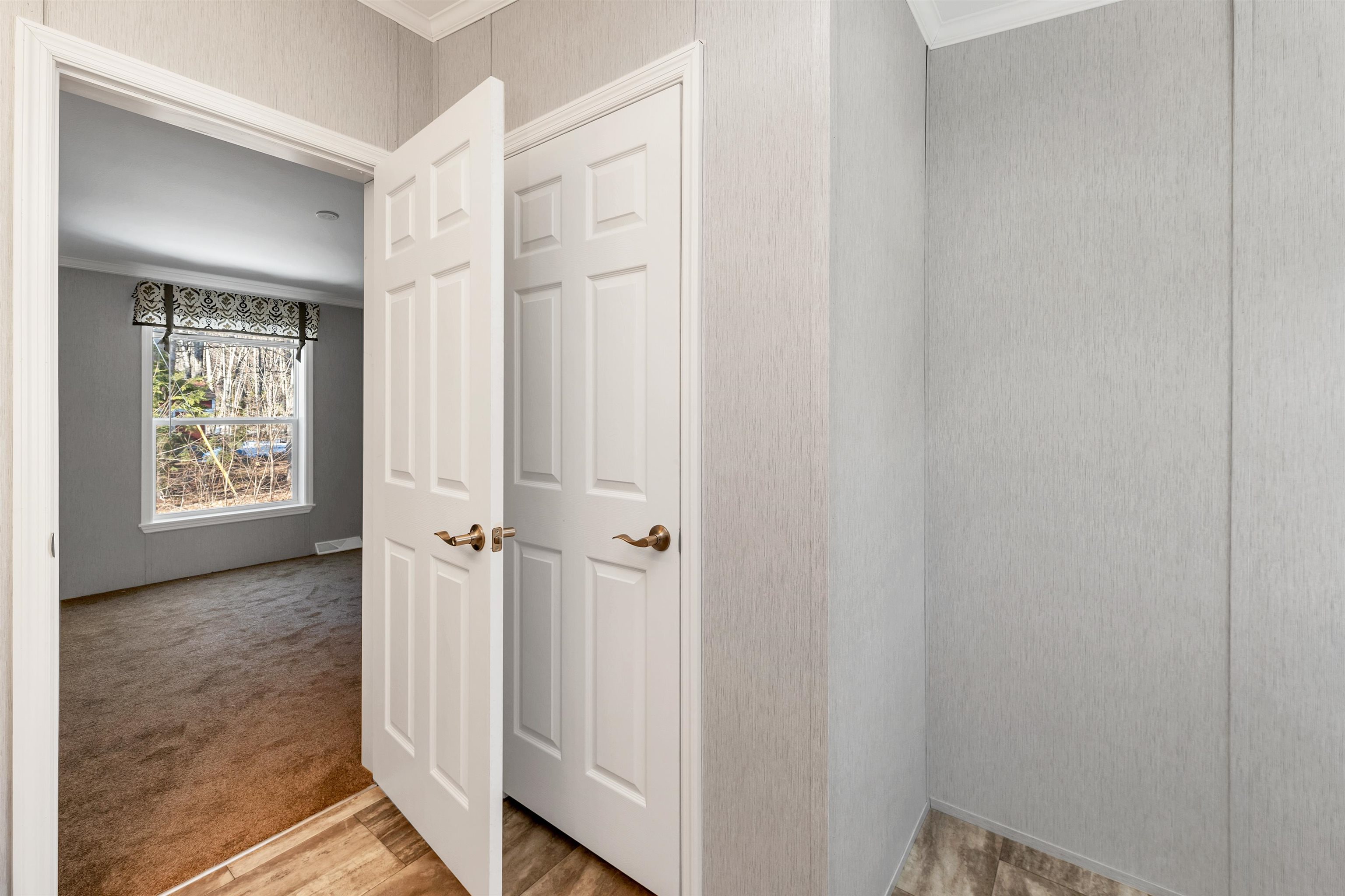 66 Lamplighter Dr, Conway, NH 03860