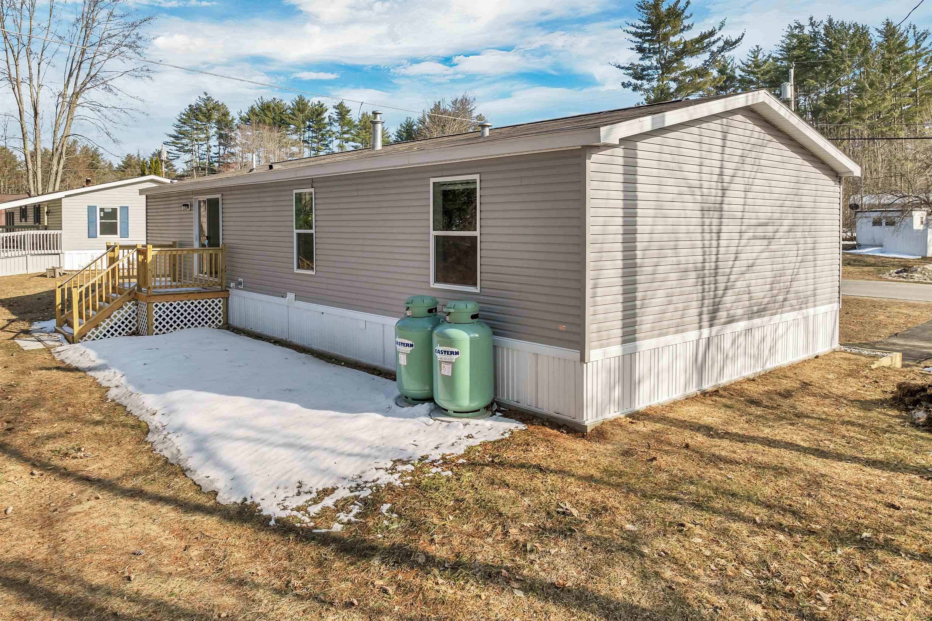 66 Lamplighter Dr, Conway, NH 03860