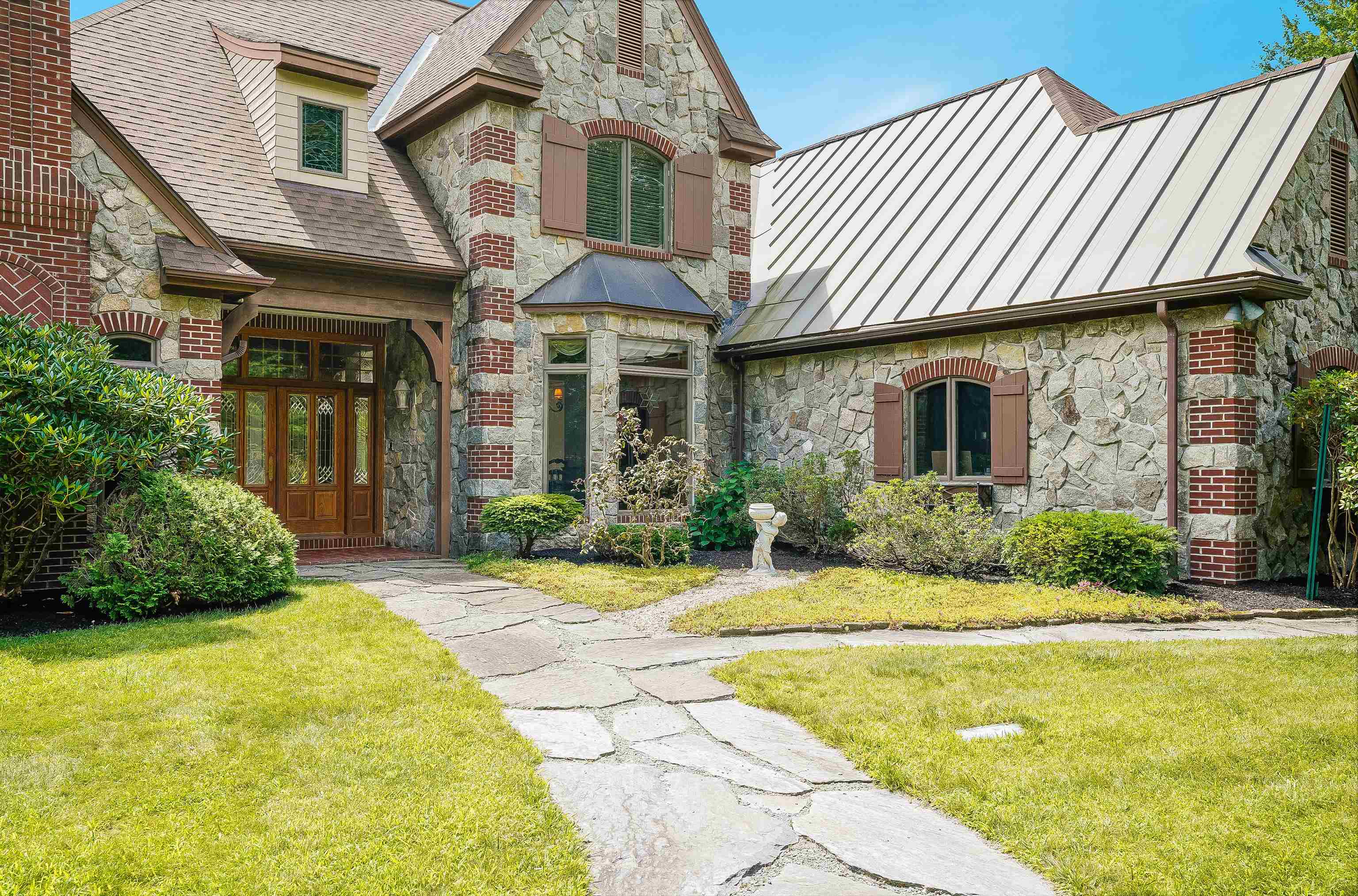 Homes for sale in Franconia, NH | 143 Foxglove Ln, Franconia, NH 03580 | MLS# 5053627