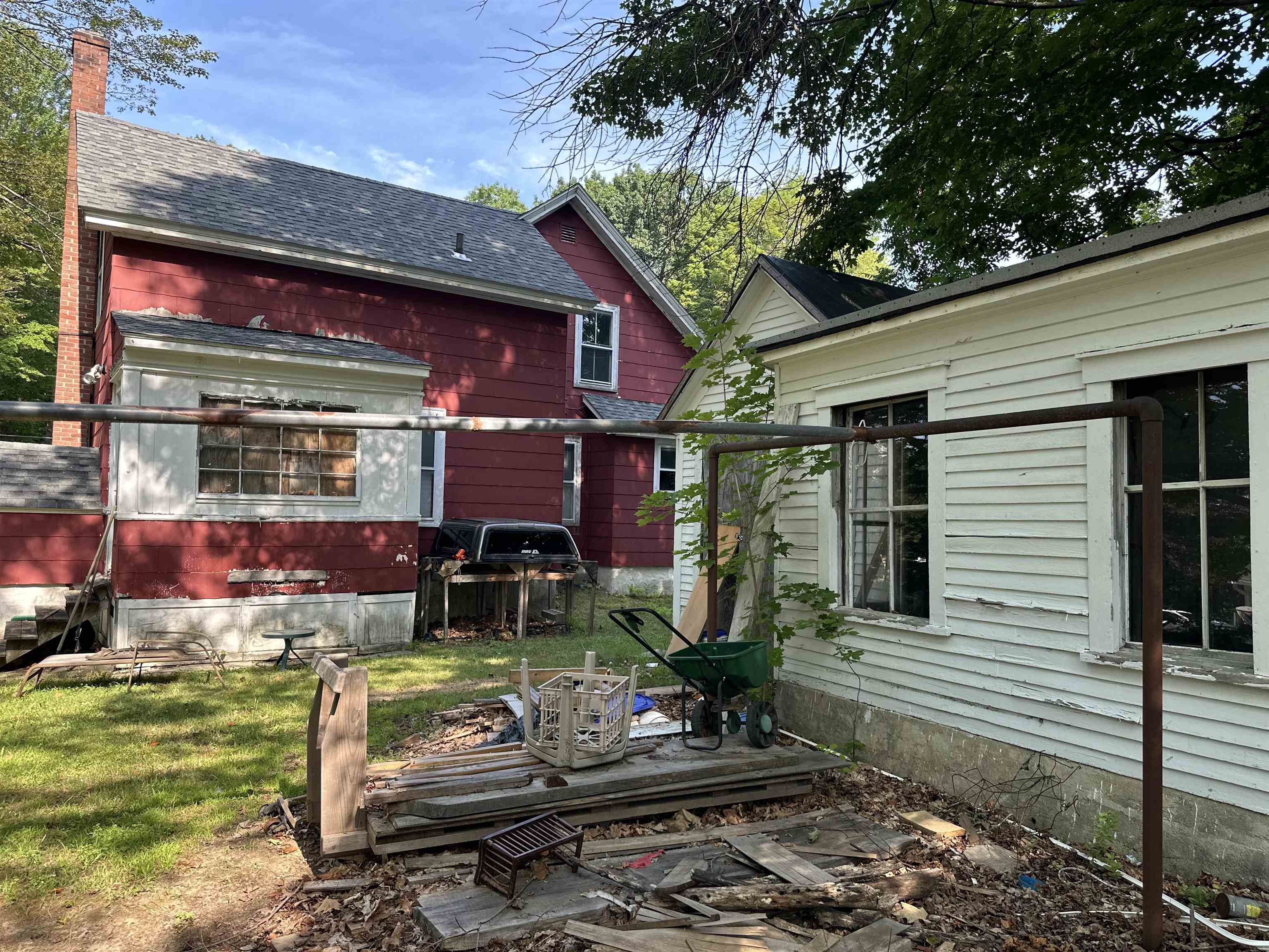 42 Beaman St, Laconia, NH 03246