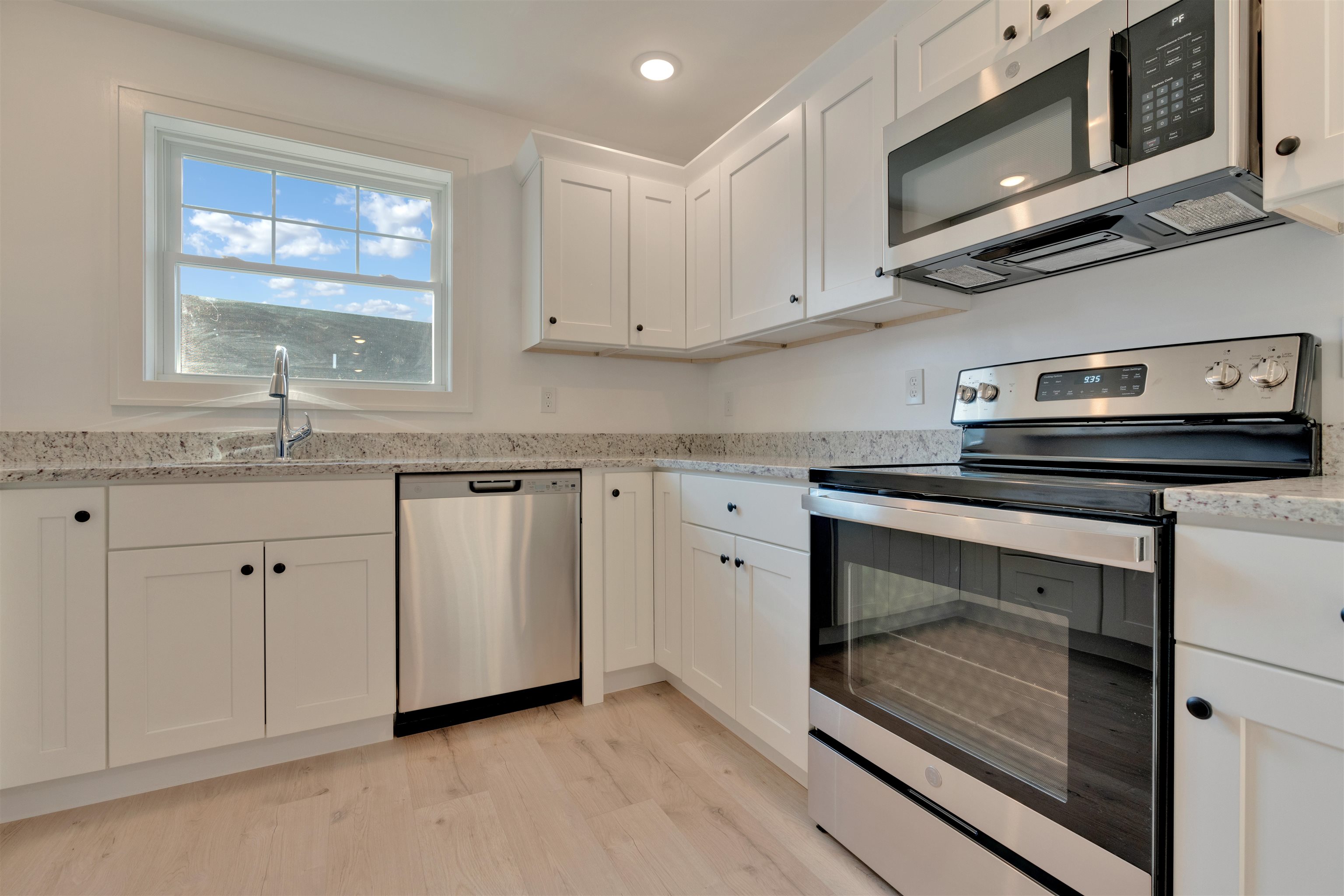 Homes for sale in Rochester, NH | 2 Cape Coral Way #A, Rochester, NH 03867 | MLS# 5053830