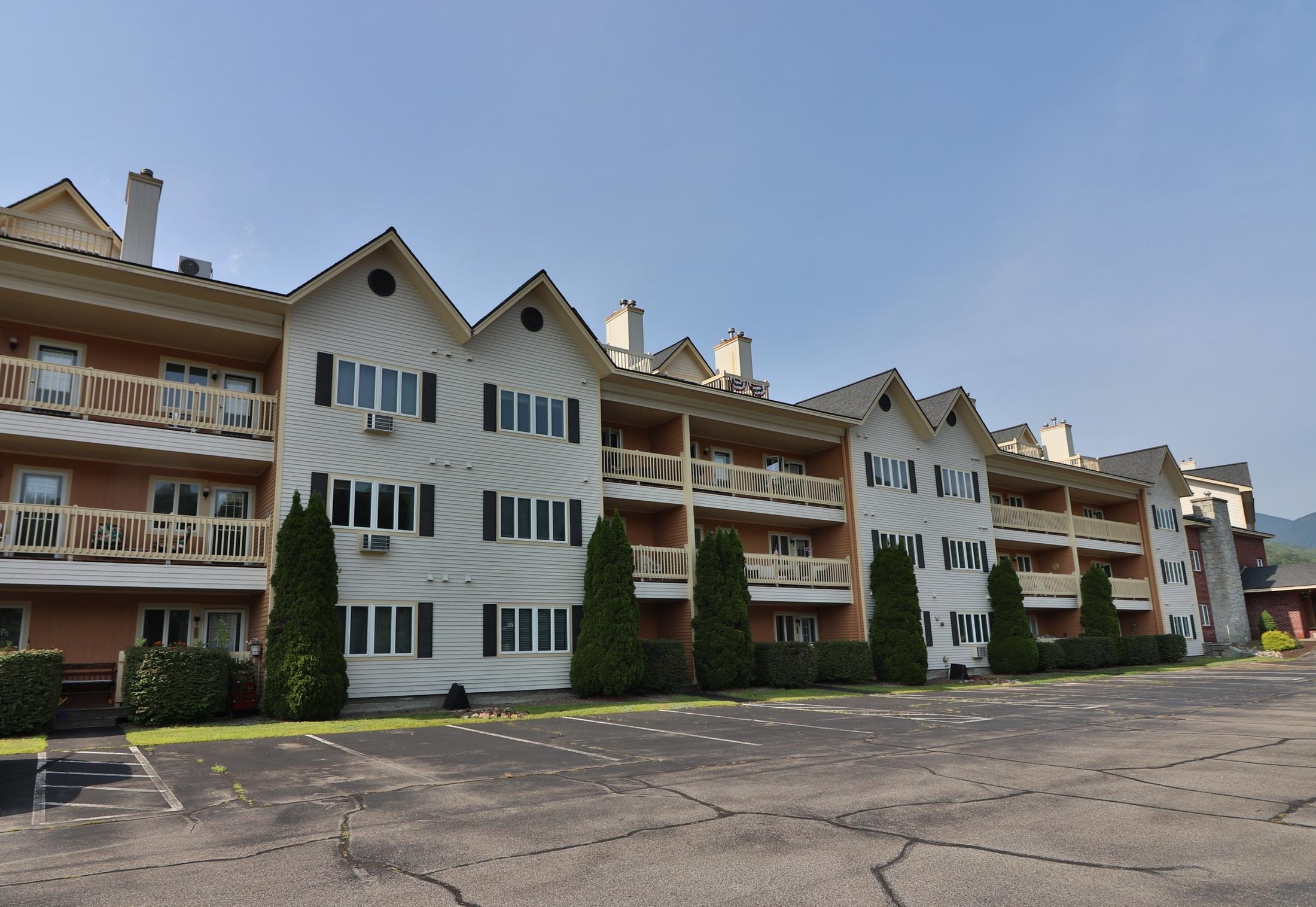 Homes for sale in Lincoln, NH | 227 Main St #106, Lincoln, NH 03251 | MLS# 5053954