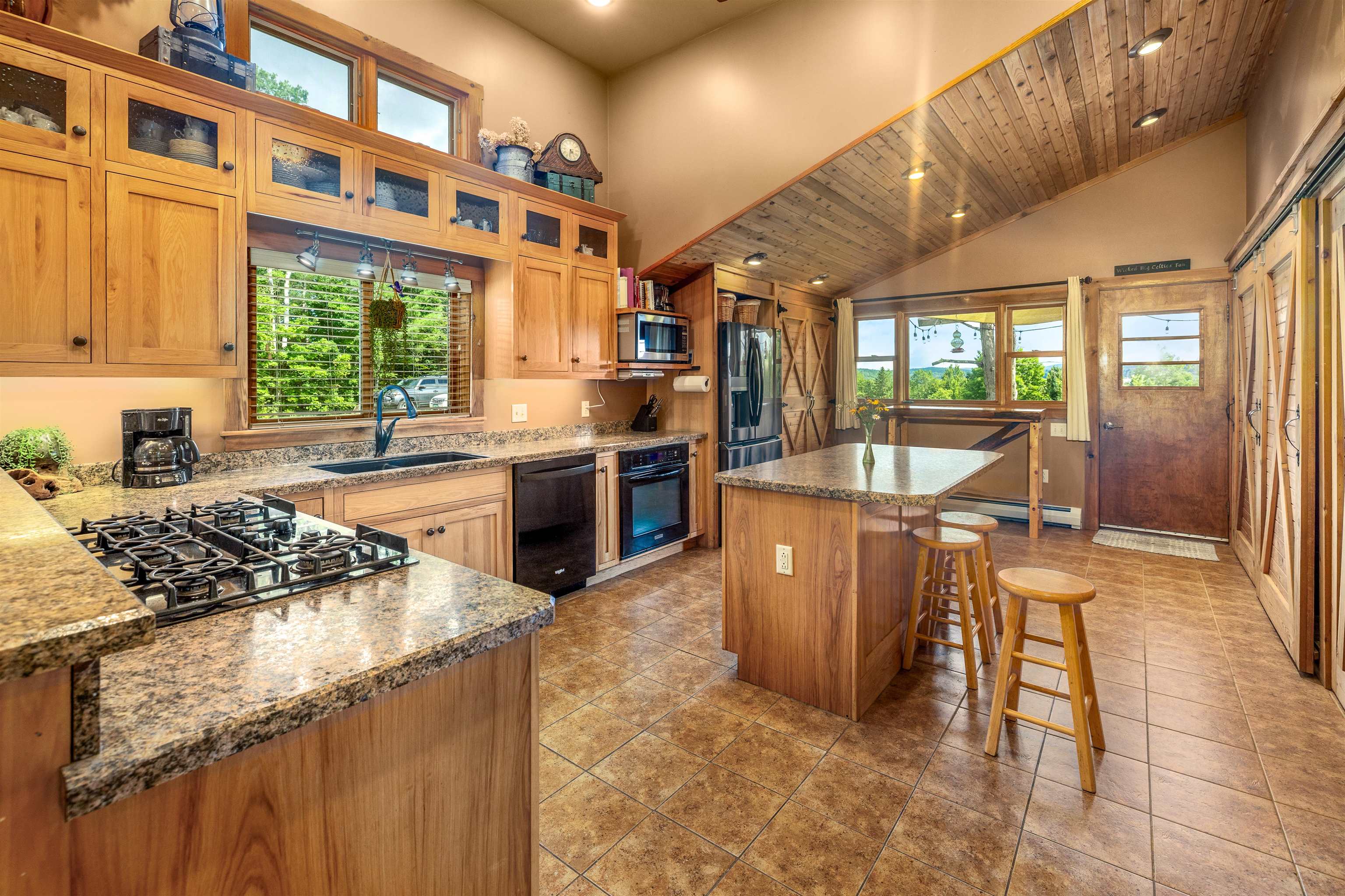 Homes for sale in Hardwick, VT | 1144 Center Rd, Hardwick, VT 05843 | MLS# 5054117