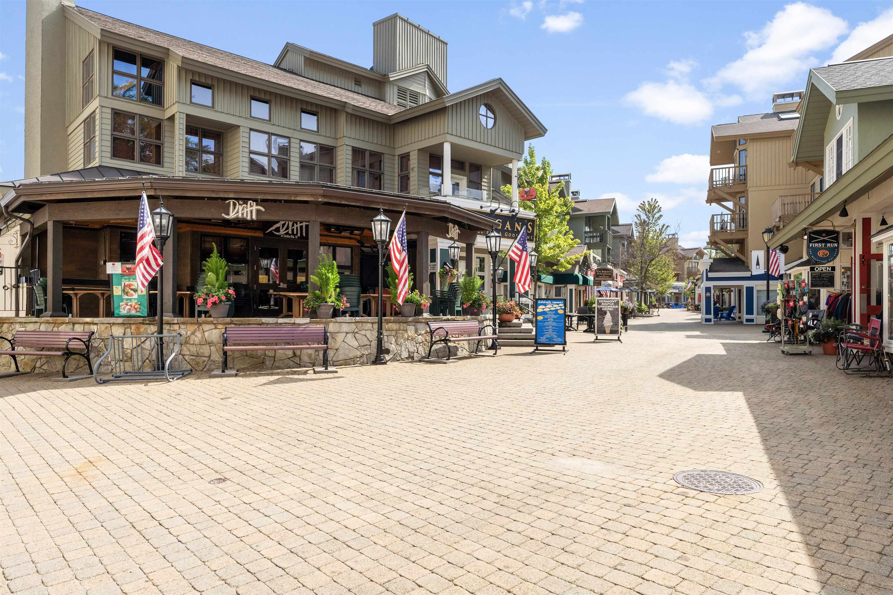 Homes for sale in Stratton, VT | 19 Village Lodge Rd #407, Stratton, VT 05155 | MLS# 5054122