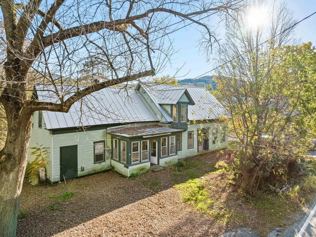 Royalton VT Home for sale $249,000 $137 per sq.ft.