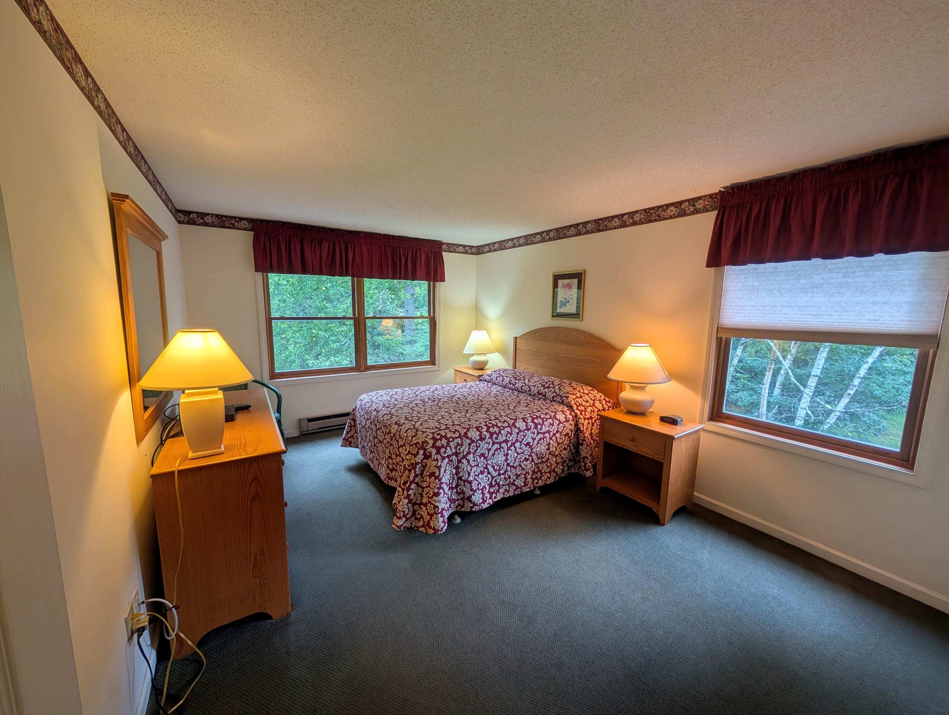 Large Bedroom 23801349