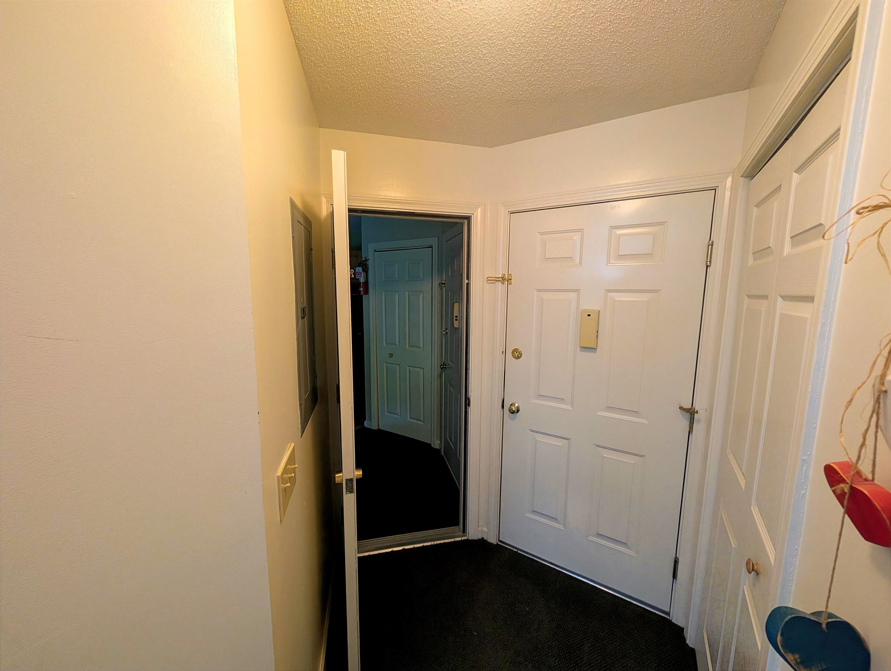 Attached inner doorway 23801423