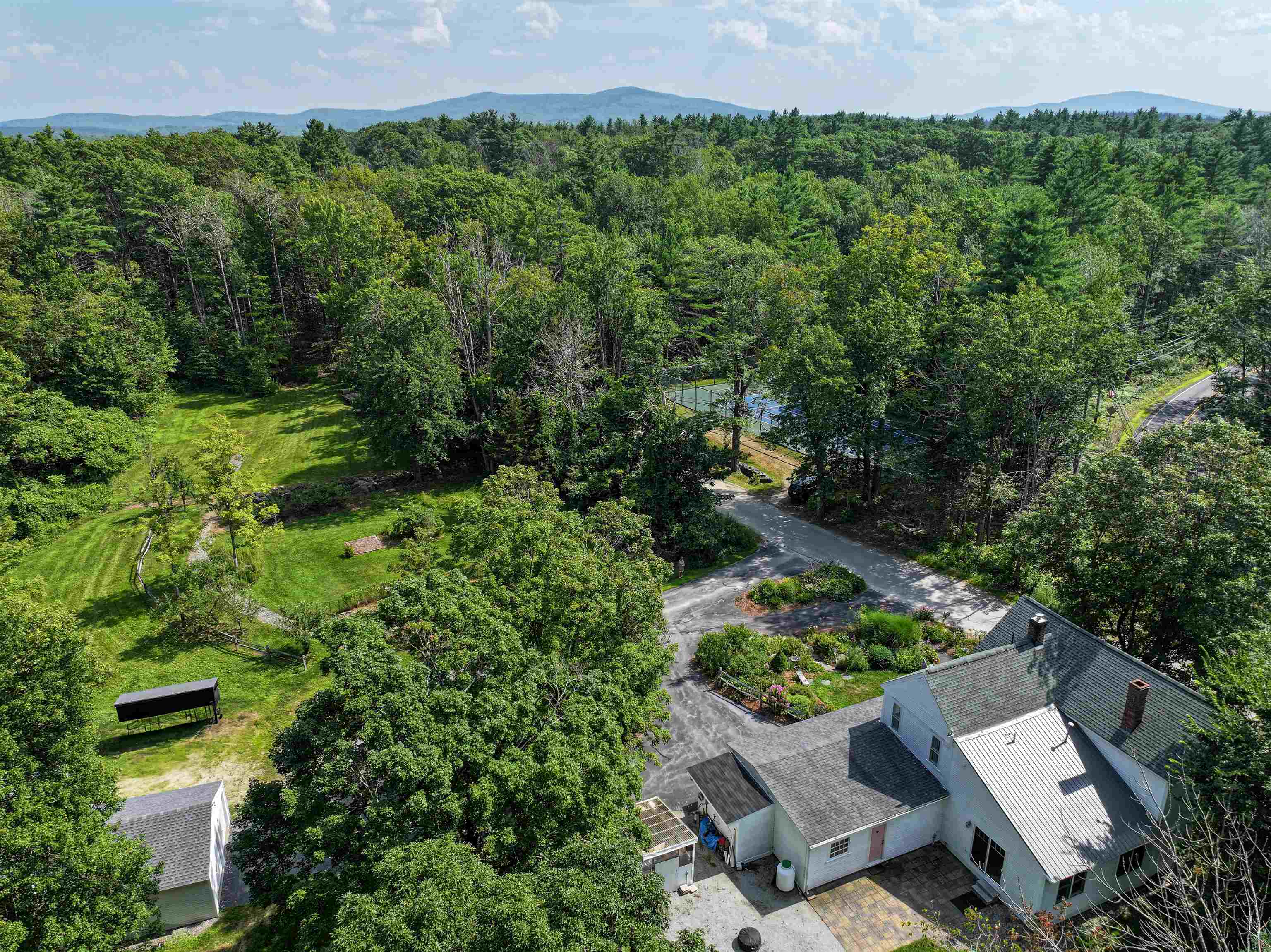 Homes for sale in Francestown, NH | 3 Old County S Rd, Francestown, NH 03043 | MLS# 5054638