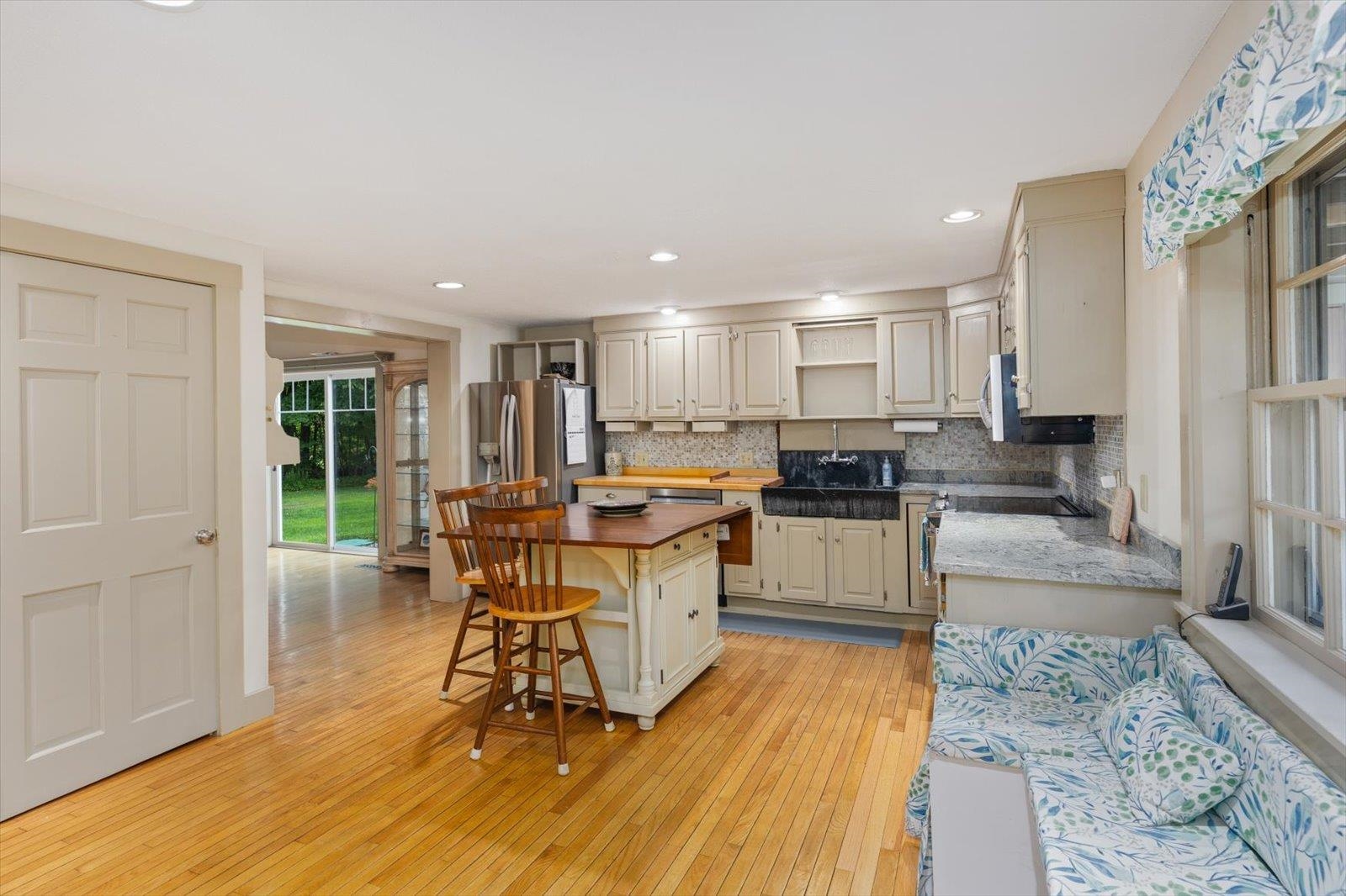 Homes for sale in Francestown, NH | 3 Old County S Rd, Francestown, NH 03043 | MLS# 5054638