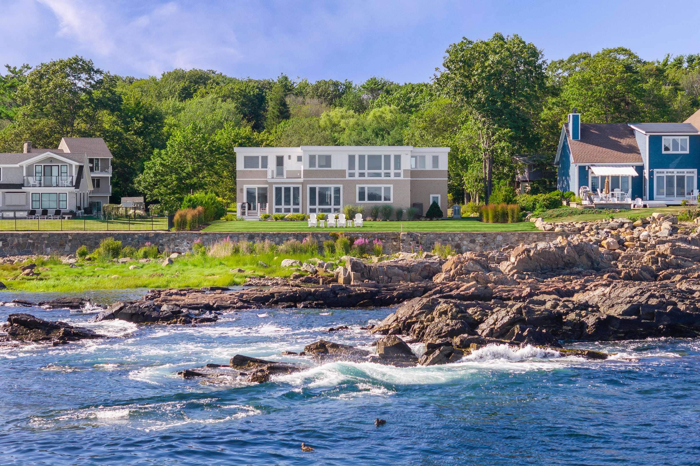 Homes for sale in York, ME | 11 Ossipee Rd, York, ME 03902 | MLS# 5054639