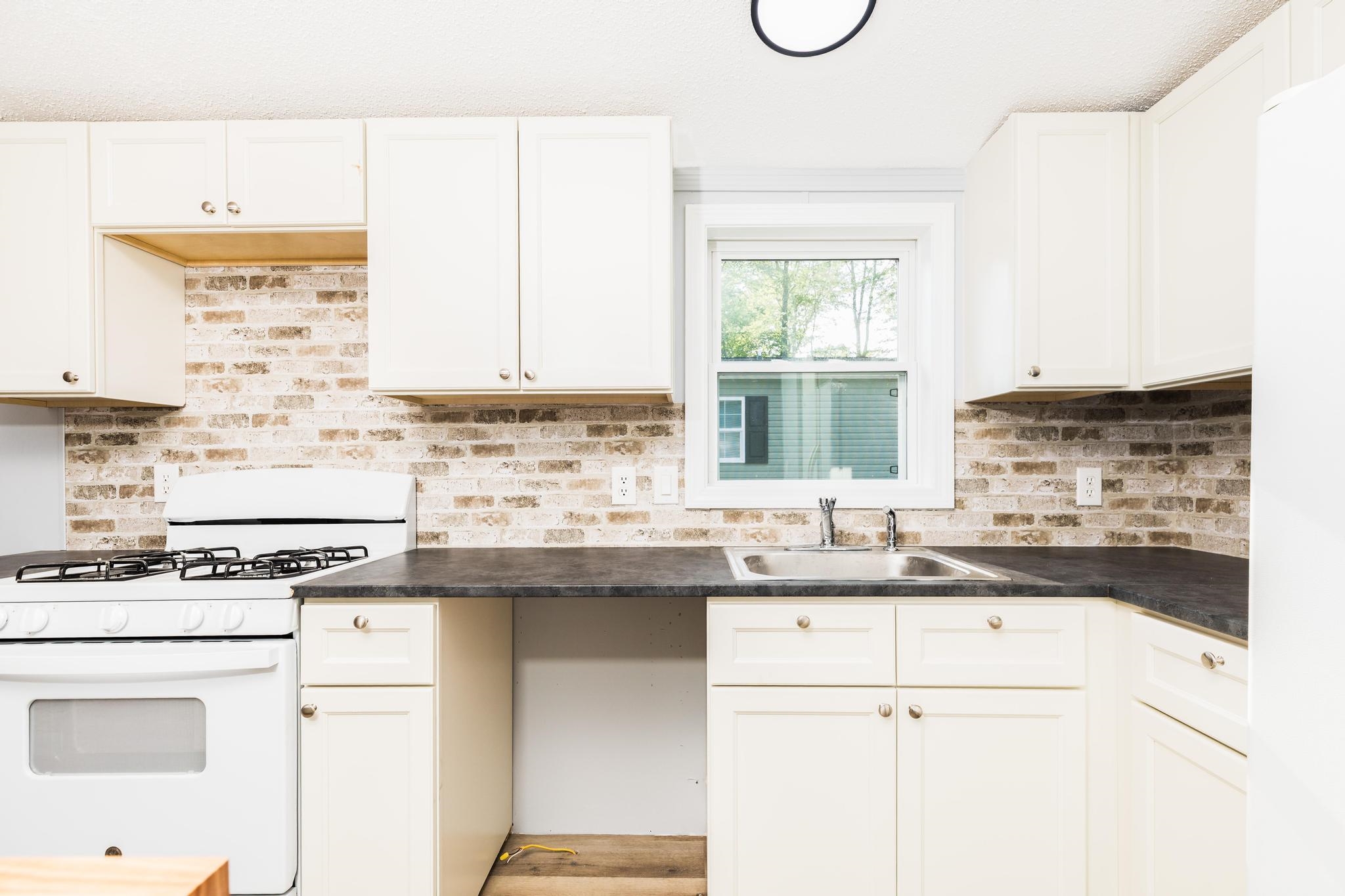 Homes for sale in Exeter, NH | 311 Friar Tuck Dr, Exeter, NH 03833 | MLS# 5054704