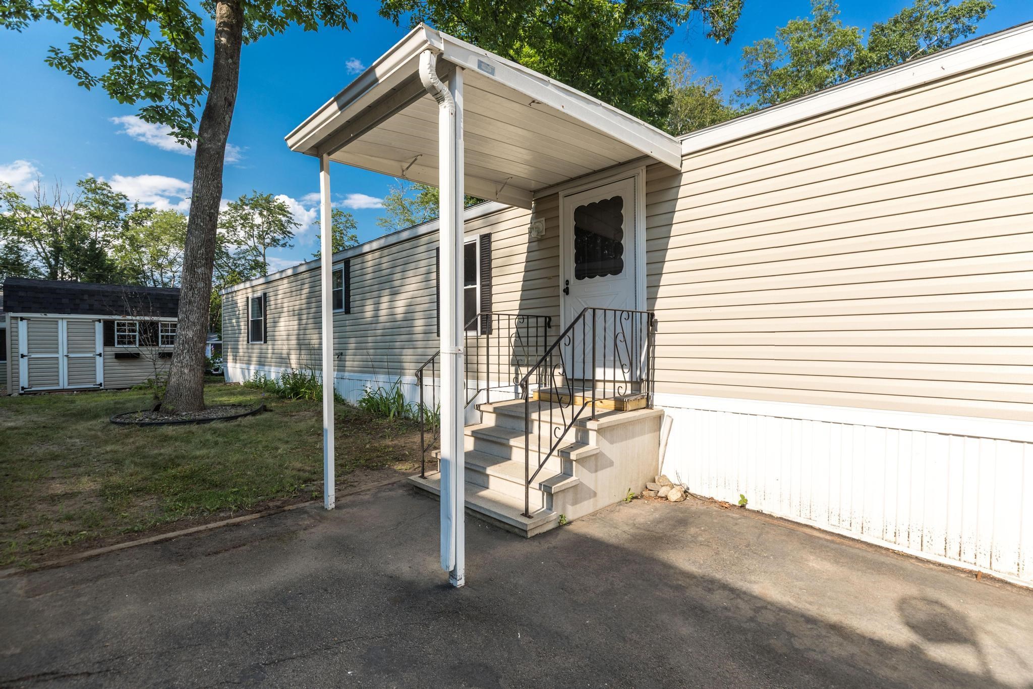 Homes for sale in Exeter, NH | 311 Friar Tuck Dr, Exeter, NH 03833 | MLS# 5054704