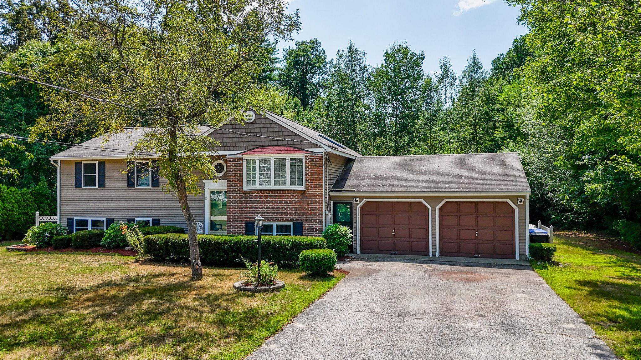 Hudson NH Home for sale $$639,900 $254 per sq.ft.