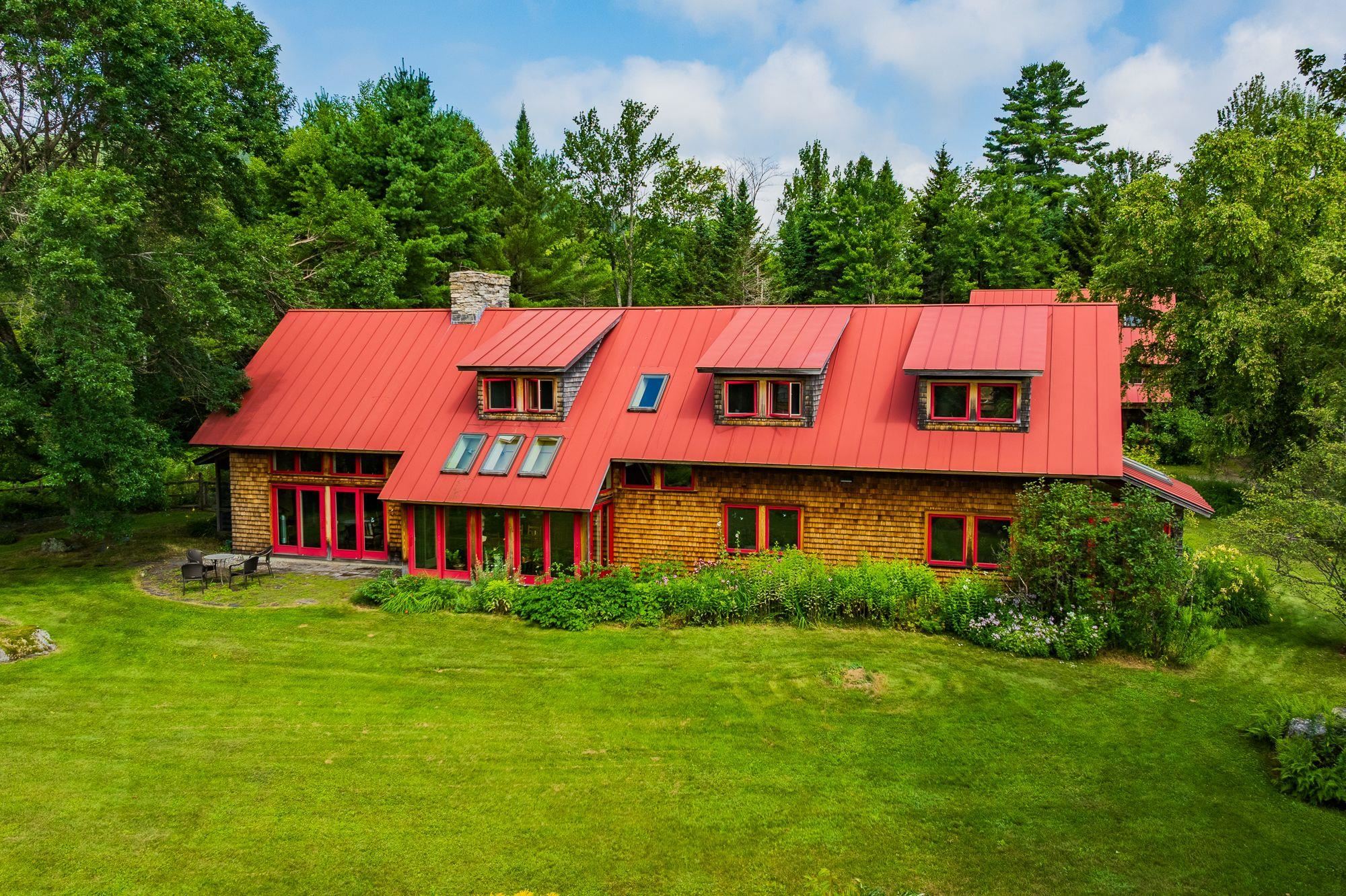 ORFORD NH Home for sale $$1,100,000 | $333 per sq.ft.