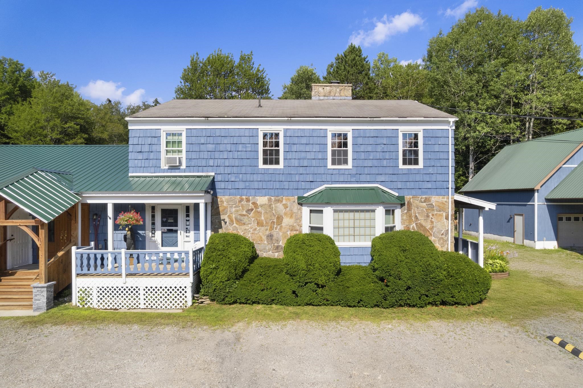 OWNERS QUARTERS (OQ)