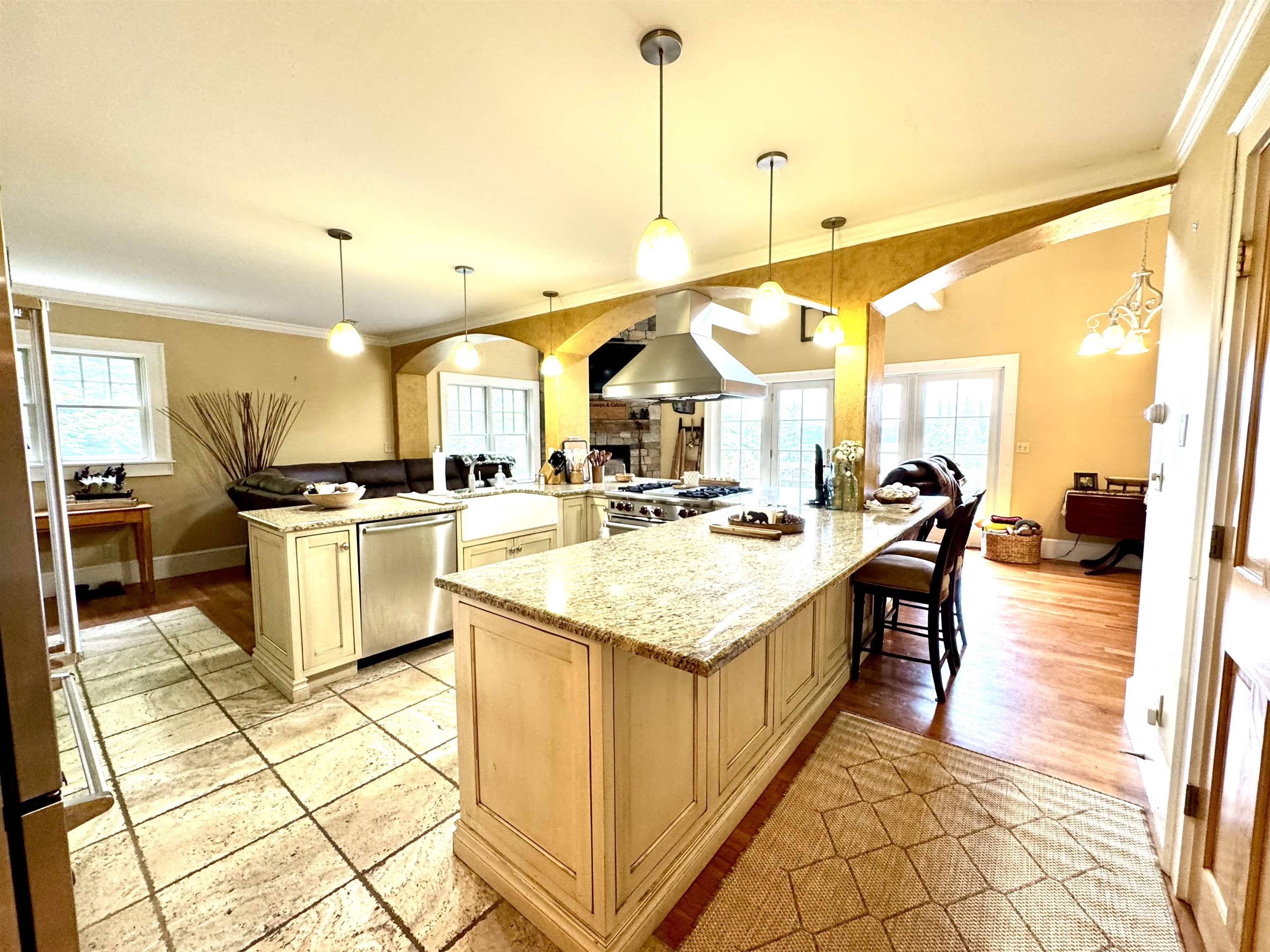 19 Backiel Dr, Stewartstown, NH 03576