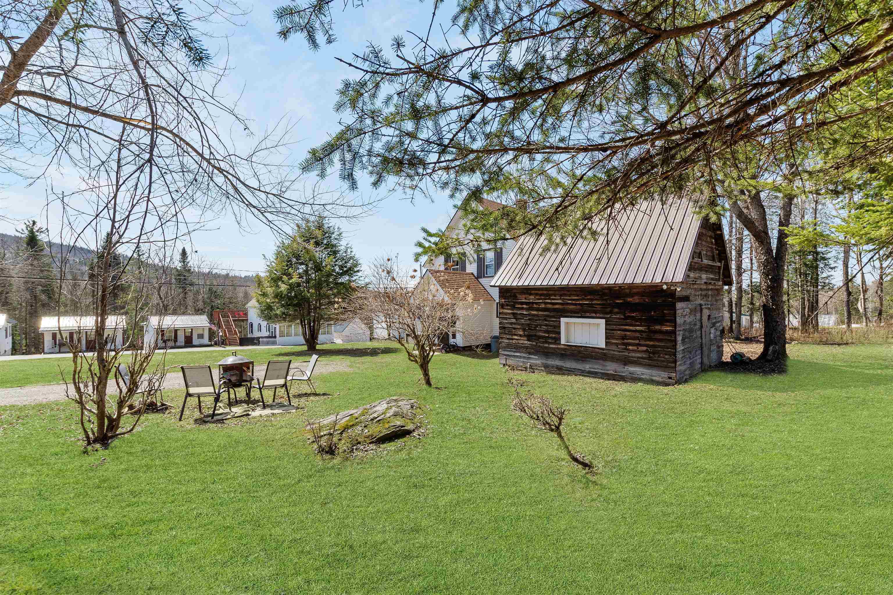 1495 Main St, Pittsburg, NH 03592