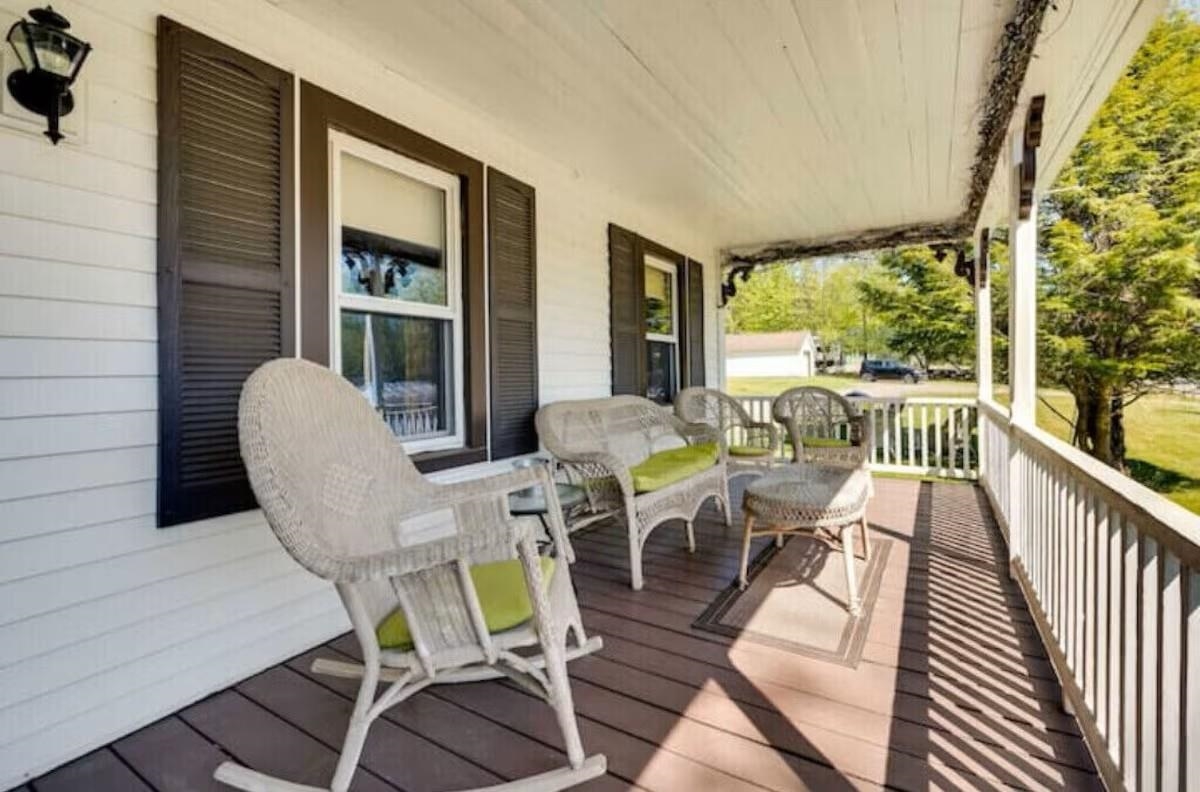 Homes for sale in Pittsburg, NH | 1495 Main St, Pittsburg, NH 03592 | MLS# 5055239