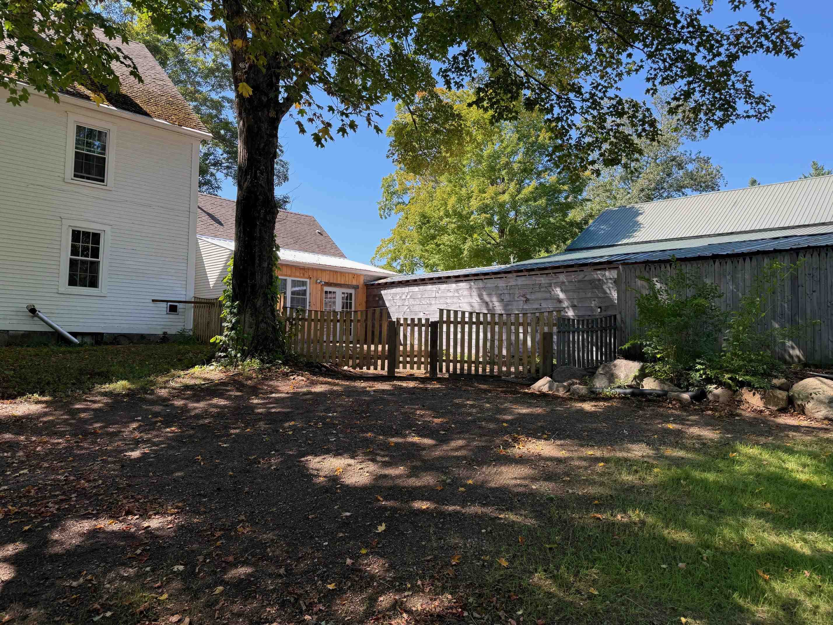 288 N River Rd, Epping, NH 03042