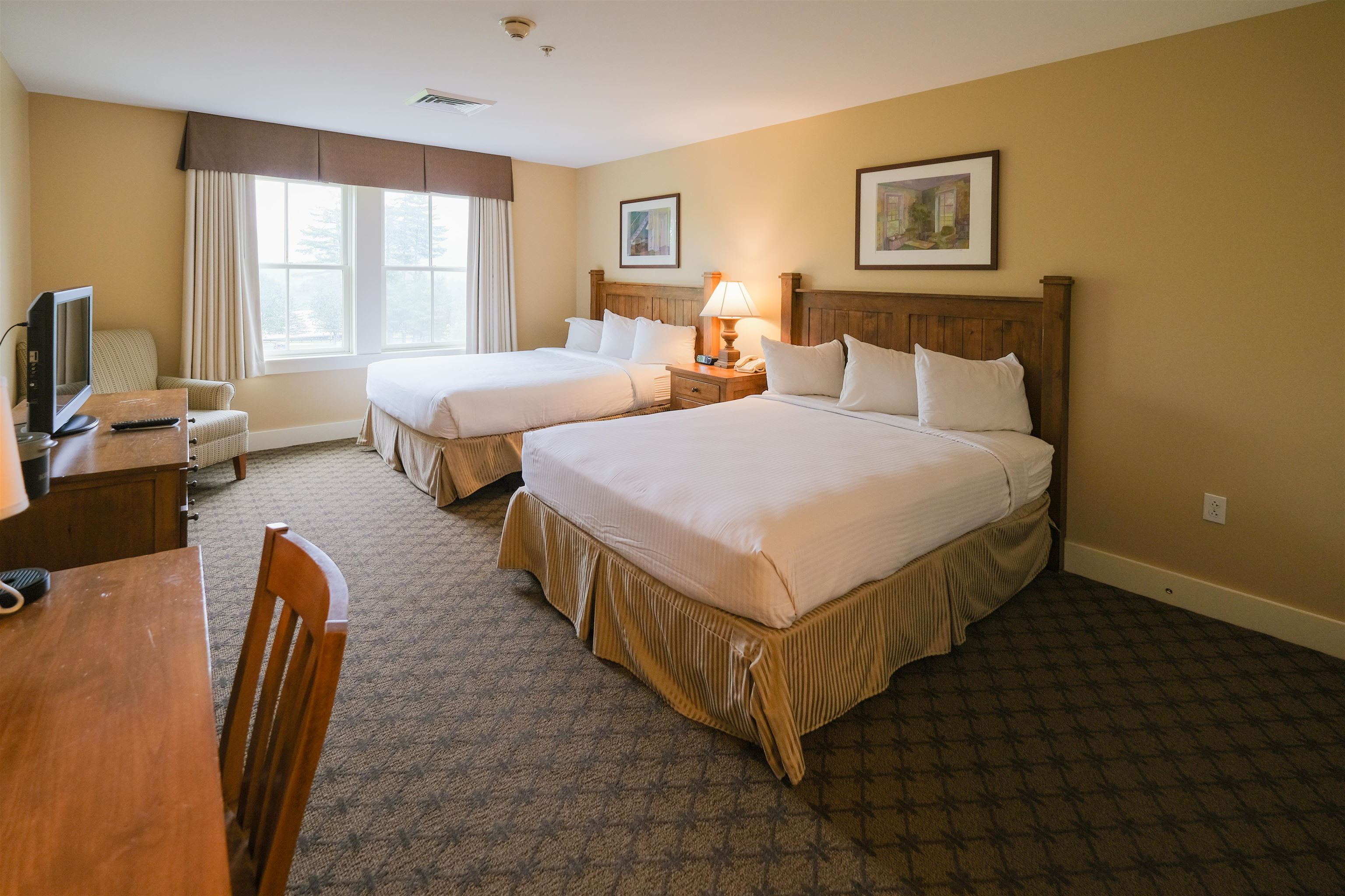 Two queen beds 23851117